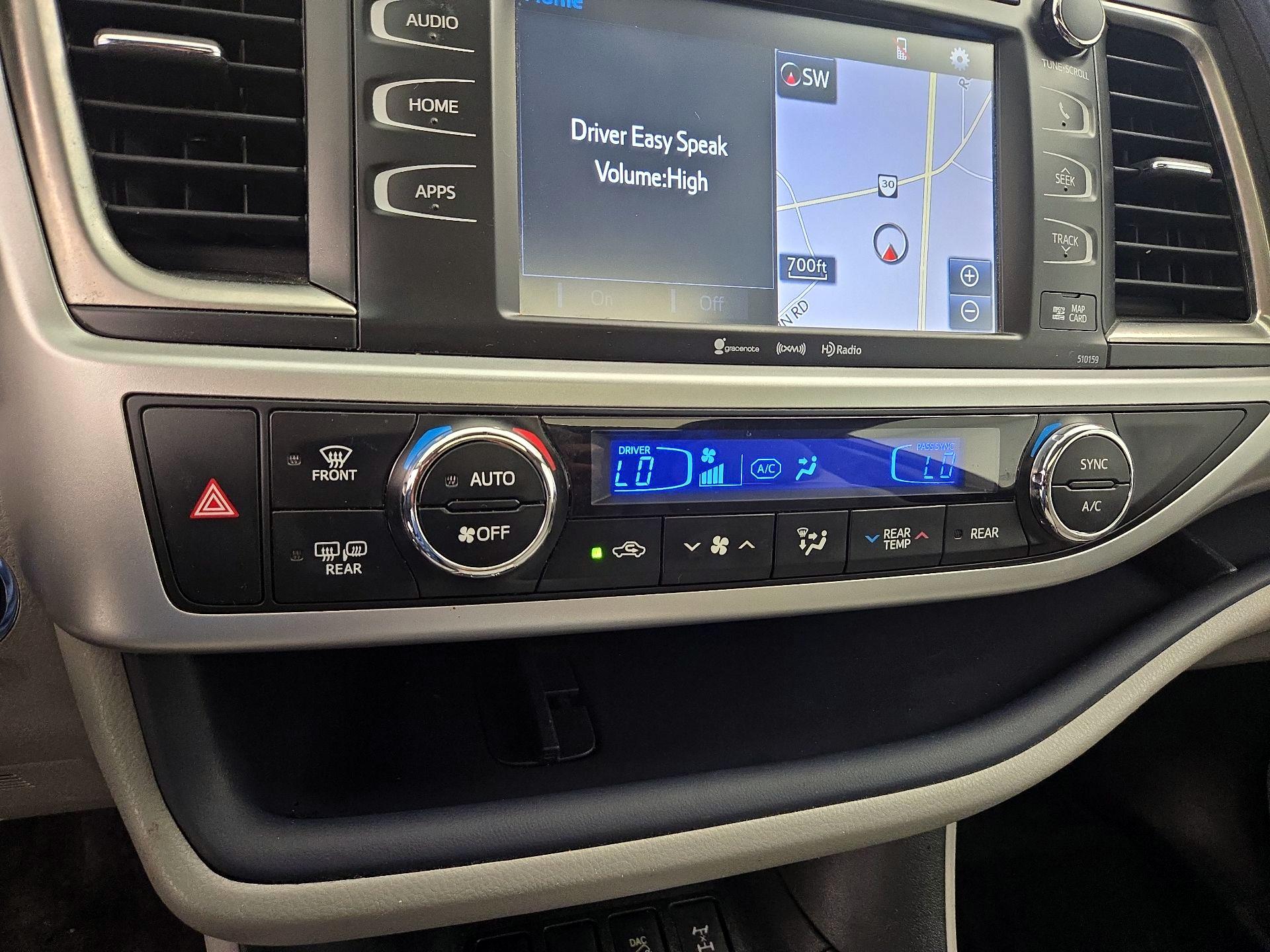 Thumbnail: 2016 Toyota Highlander - 17