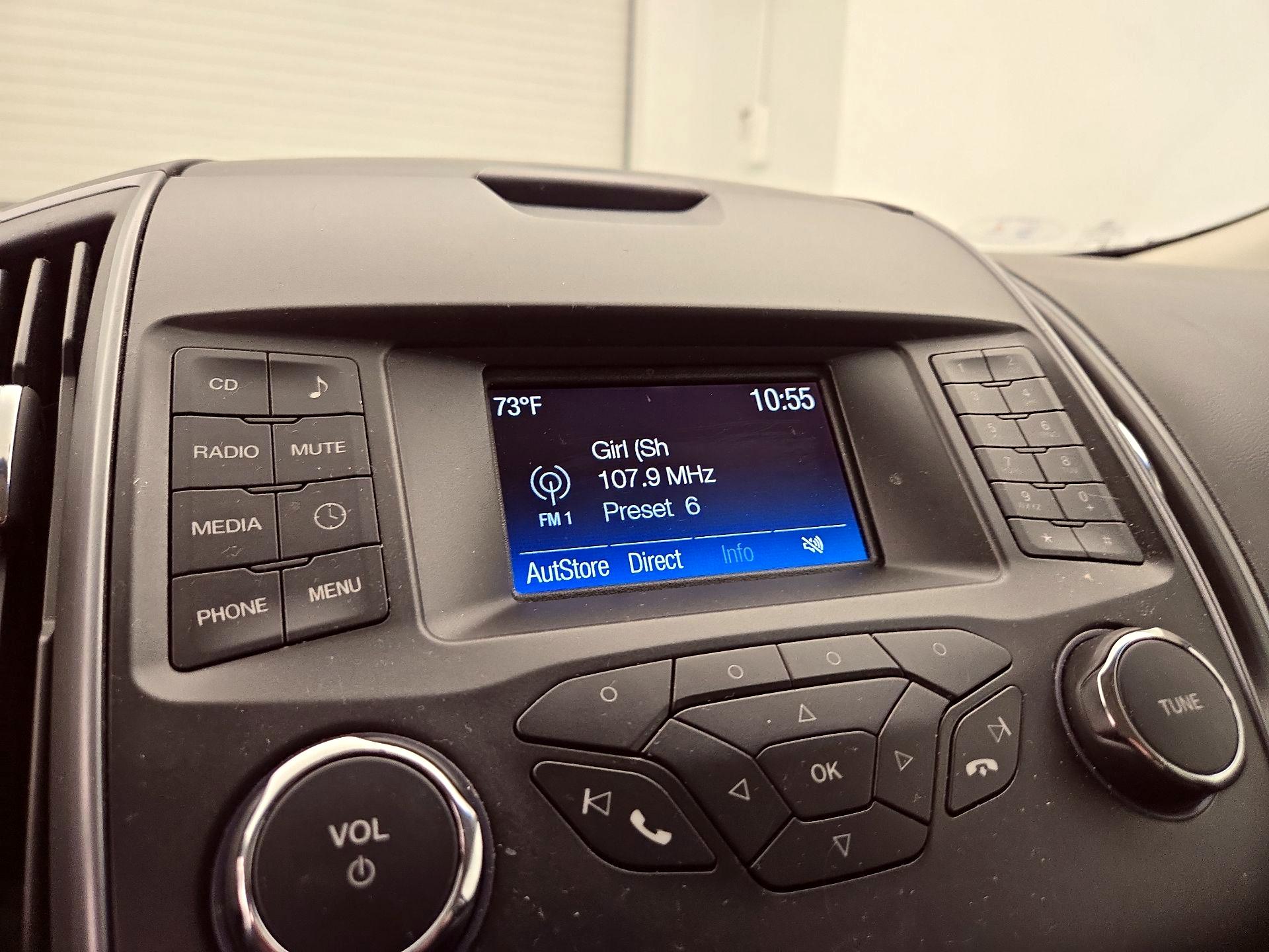 Thumbnail: 2018 Ford Edge - 15