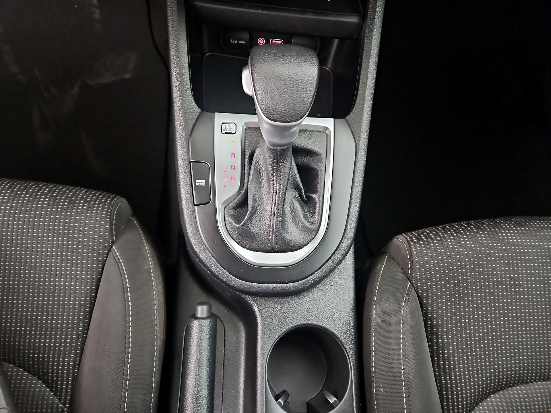 Thumbnail: 2021 Kia Forte - 17