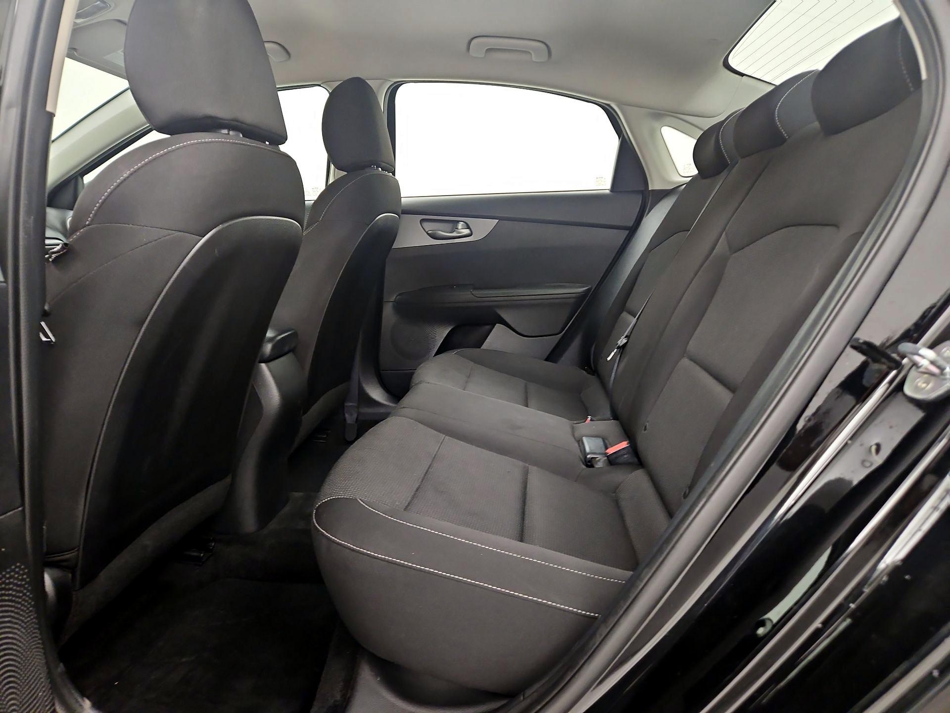 Thumbnail: 2021 Kia Forte - 19