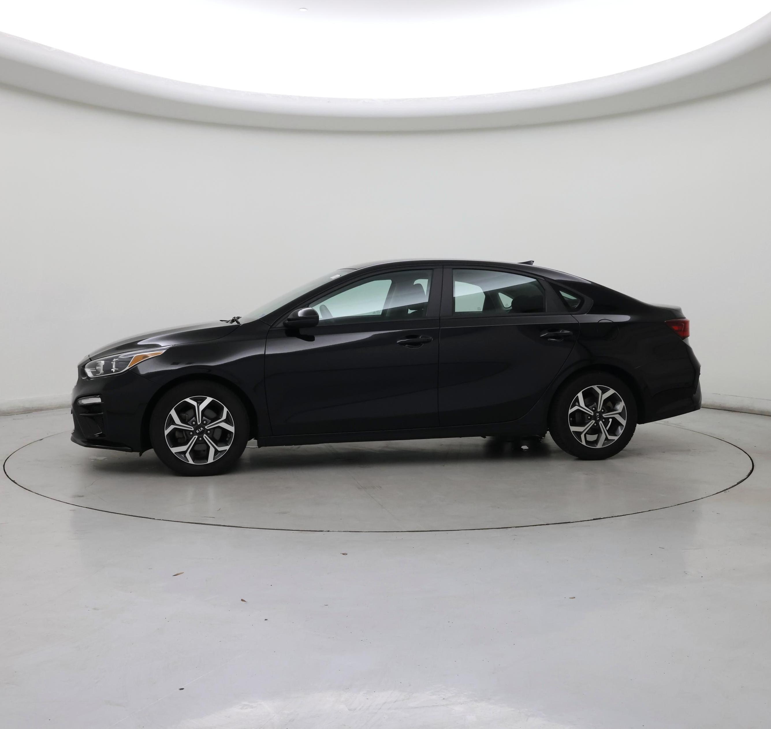 Thumbnail: 2021 Kia Forte - 3
