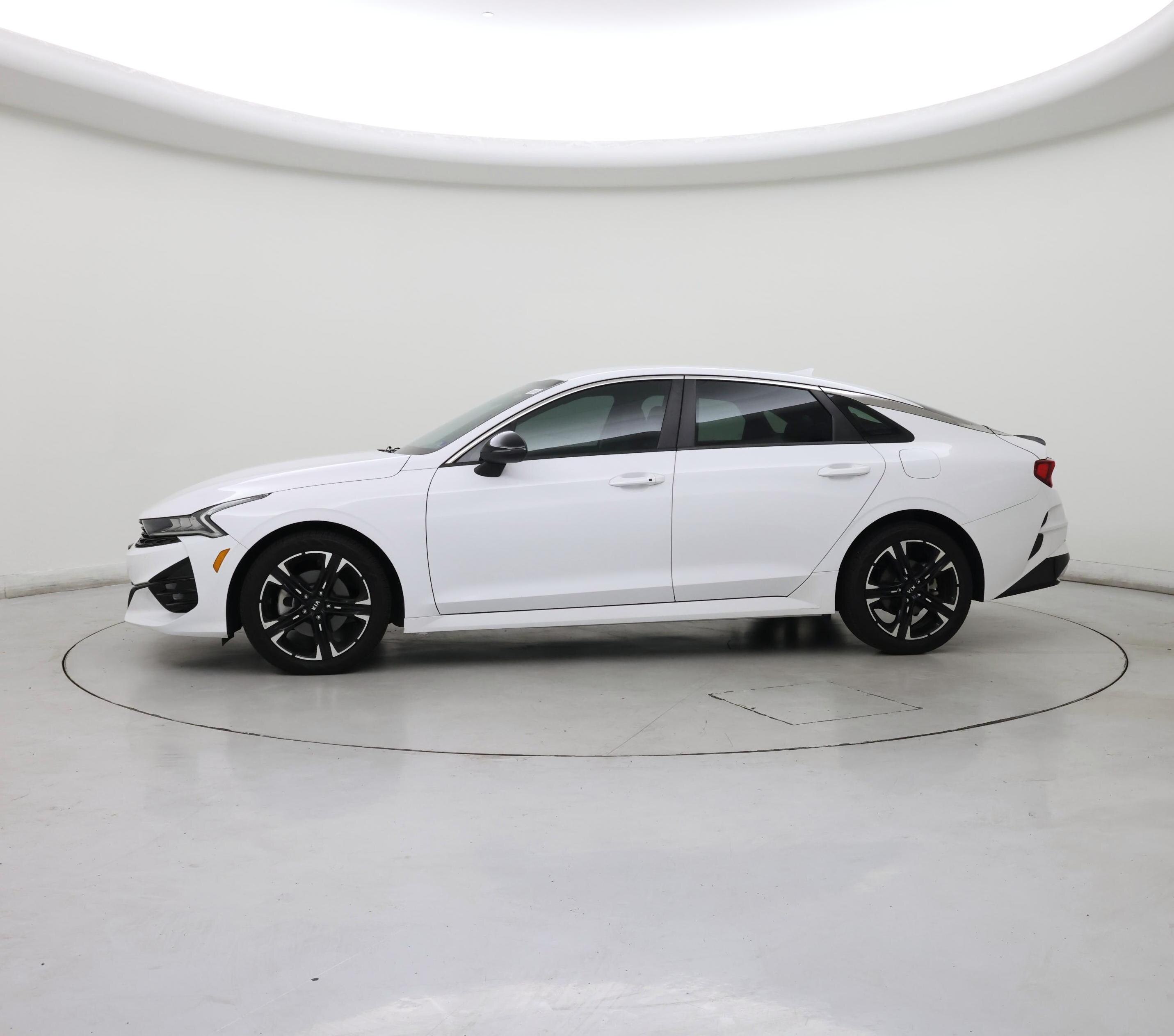 Thumbnail: 2021 Kia K5 - 3