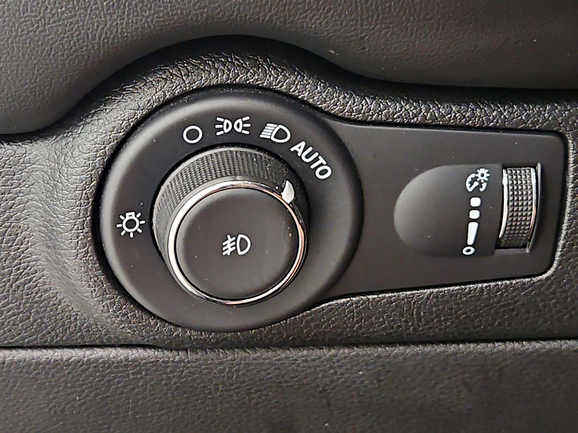 Thumbnail: 2023 Dodge Durango - 13