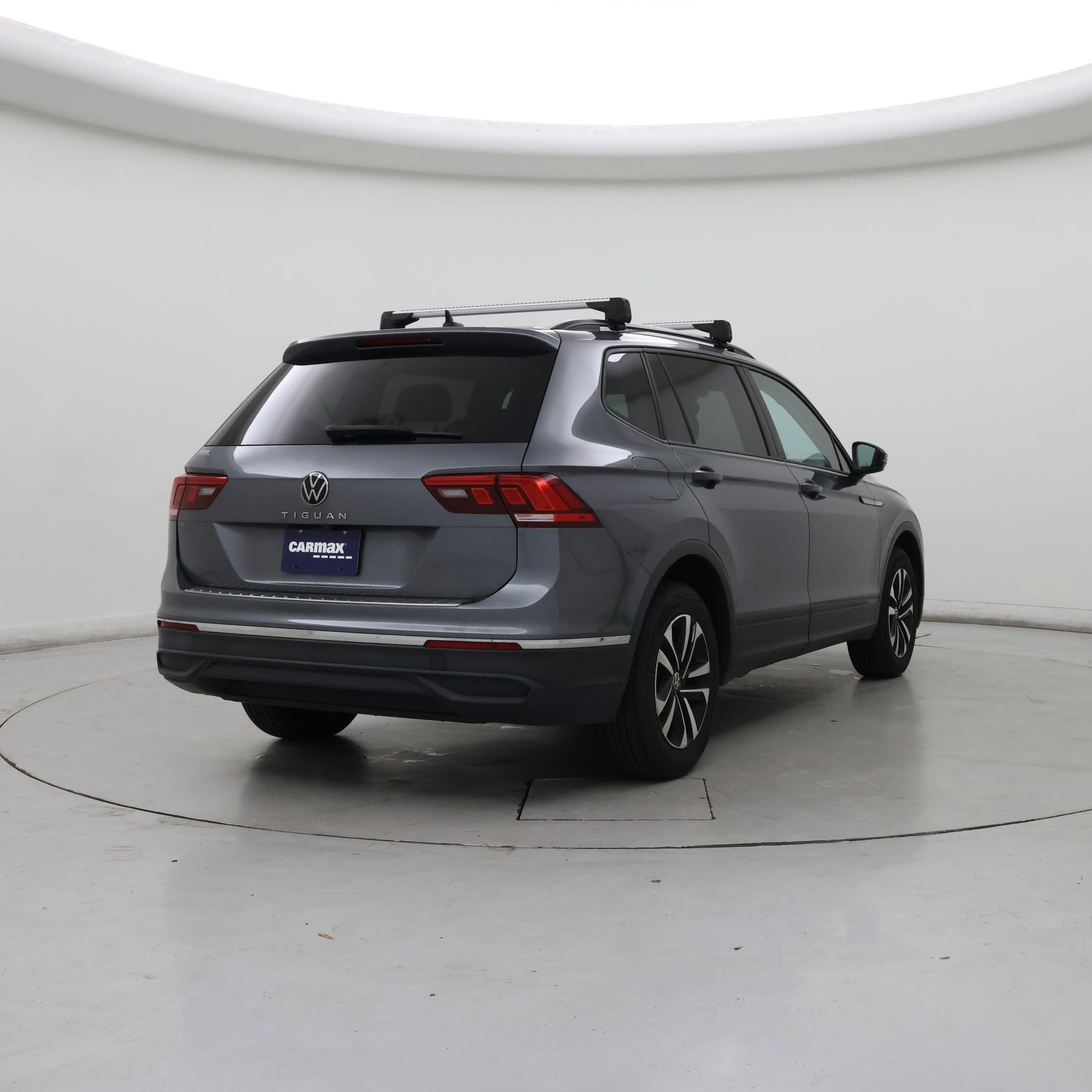 Thumbnail: 2023 Volkswagen Tiguan - 8