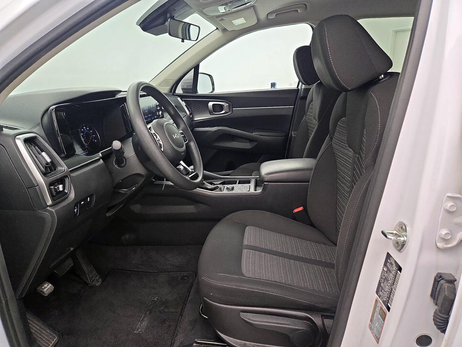 Thumbnail: 2022 Kia Sorento - 11