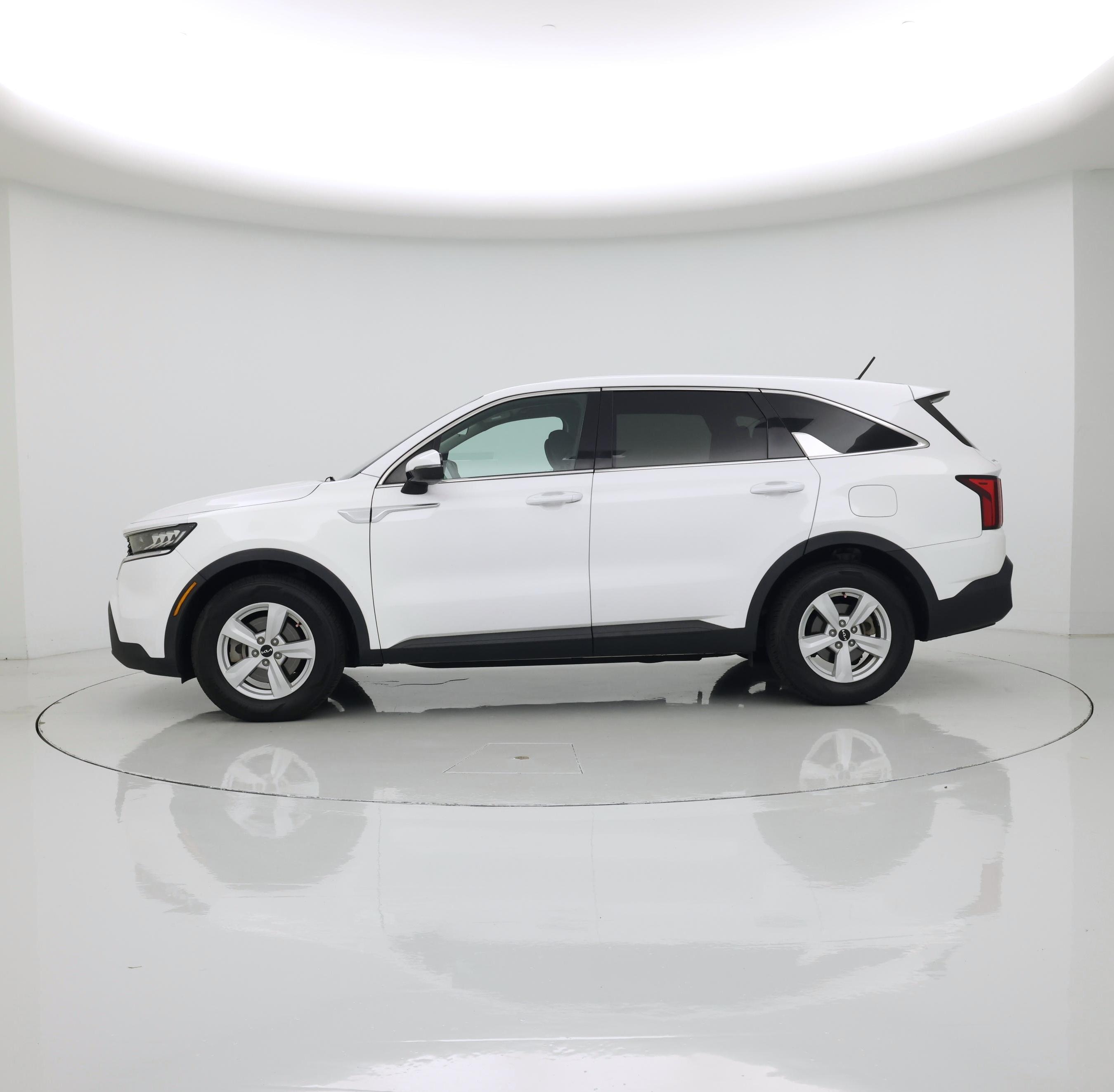 Thumbnail: 2022 Kia Sorento - 3