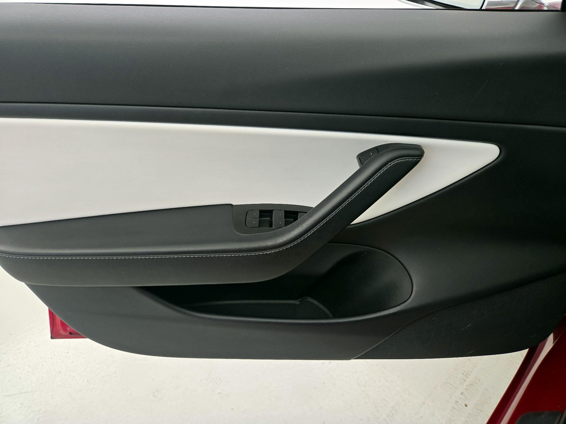 Thumbnail: 2020 Tesla Model 3 - 12