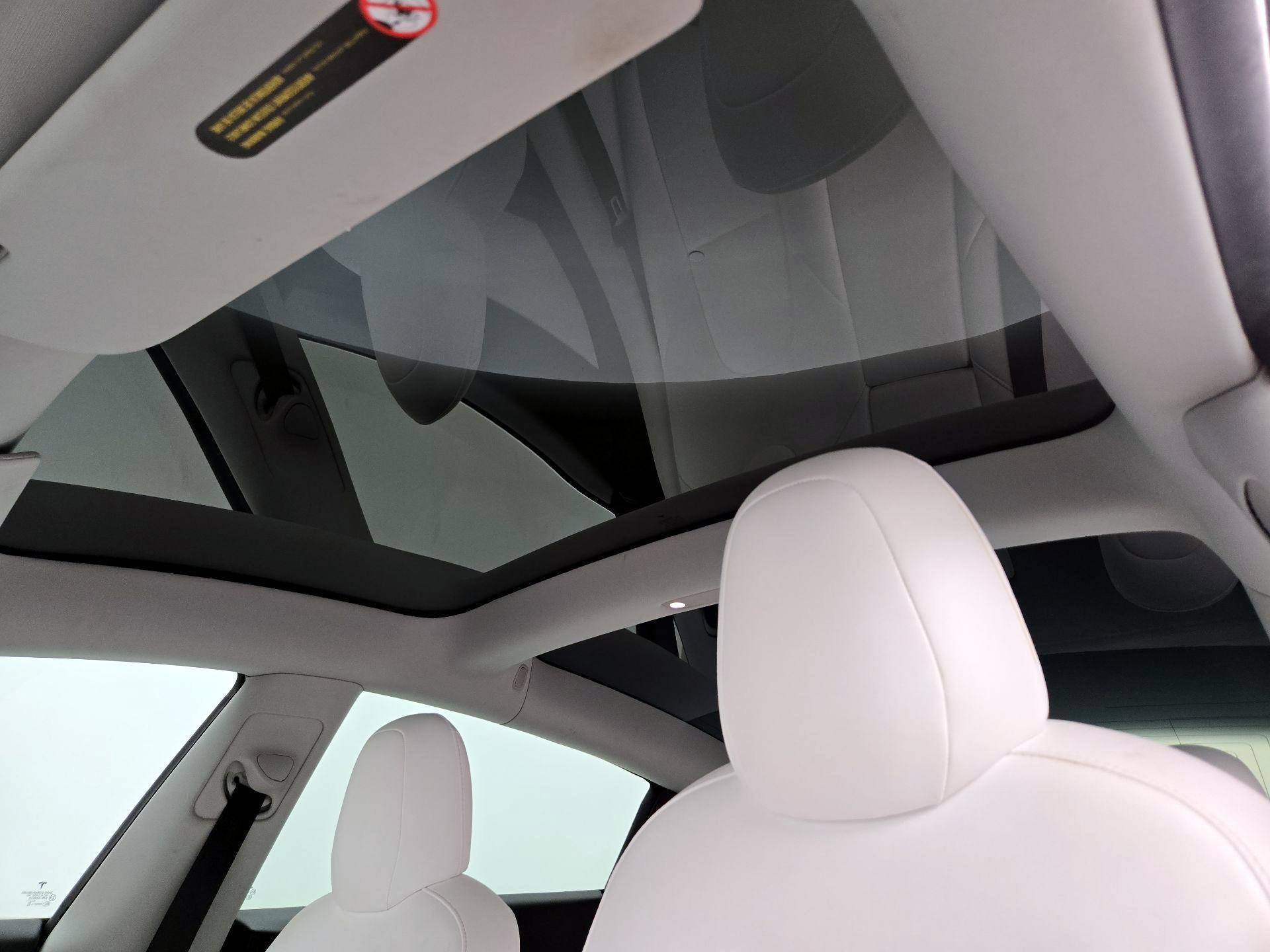 Thumbnail: 2020 Tesla Model 3 - 17