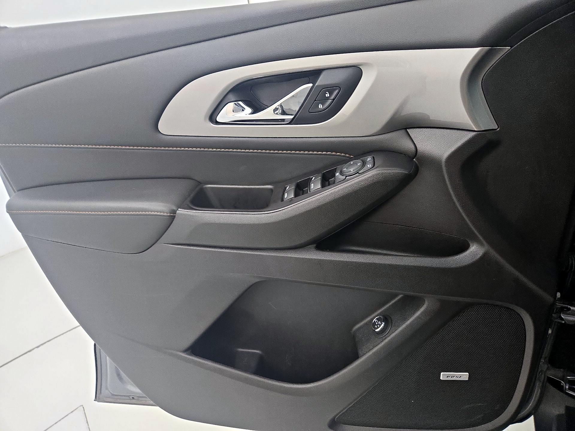 Thumbnail: 2019 Chevrolet Traverse - 12