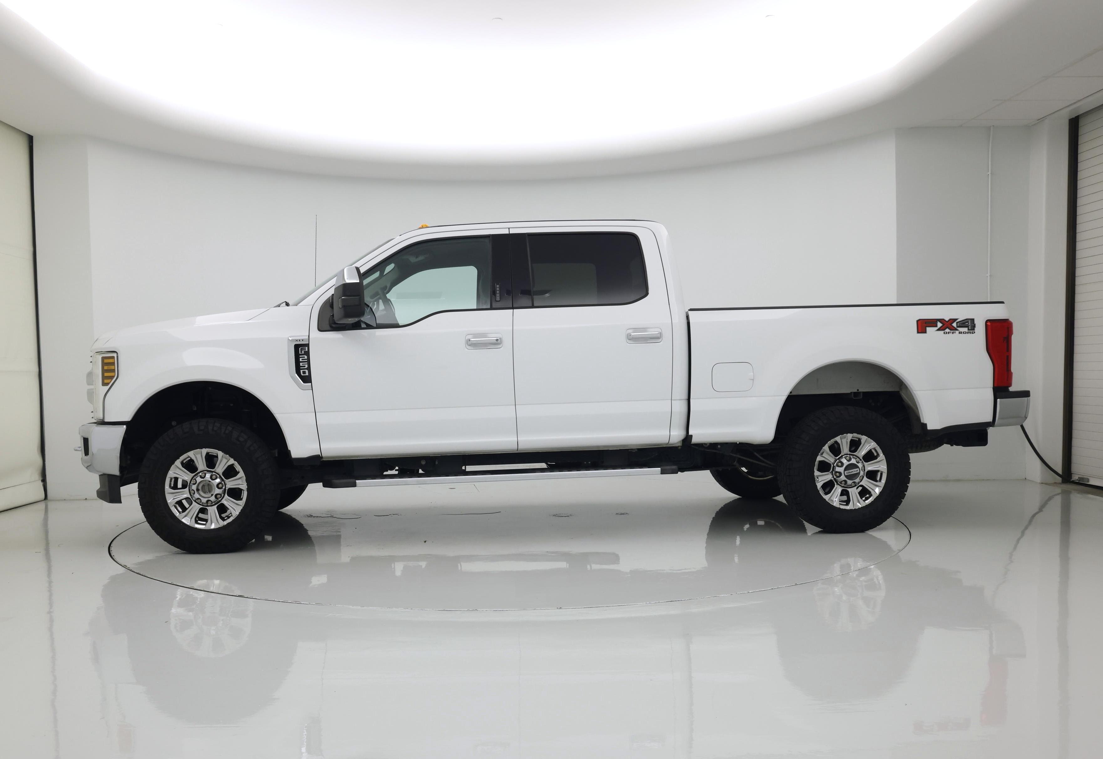 Thumbnail: 2019 Ford F-250 - 3