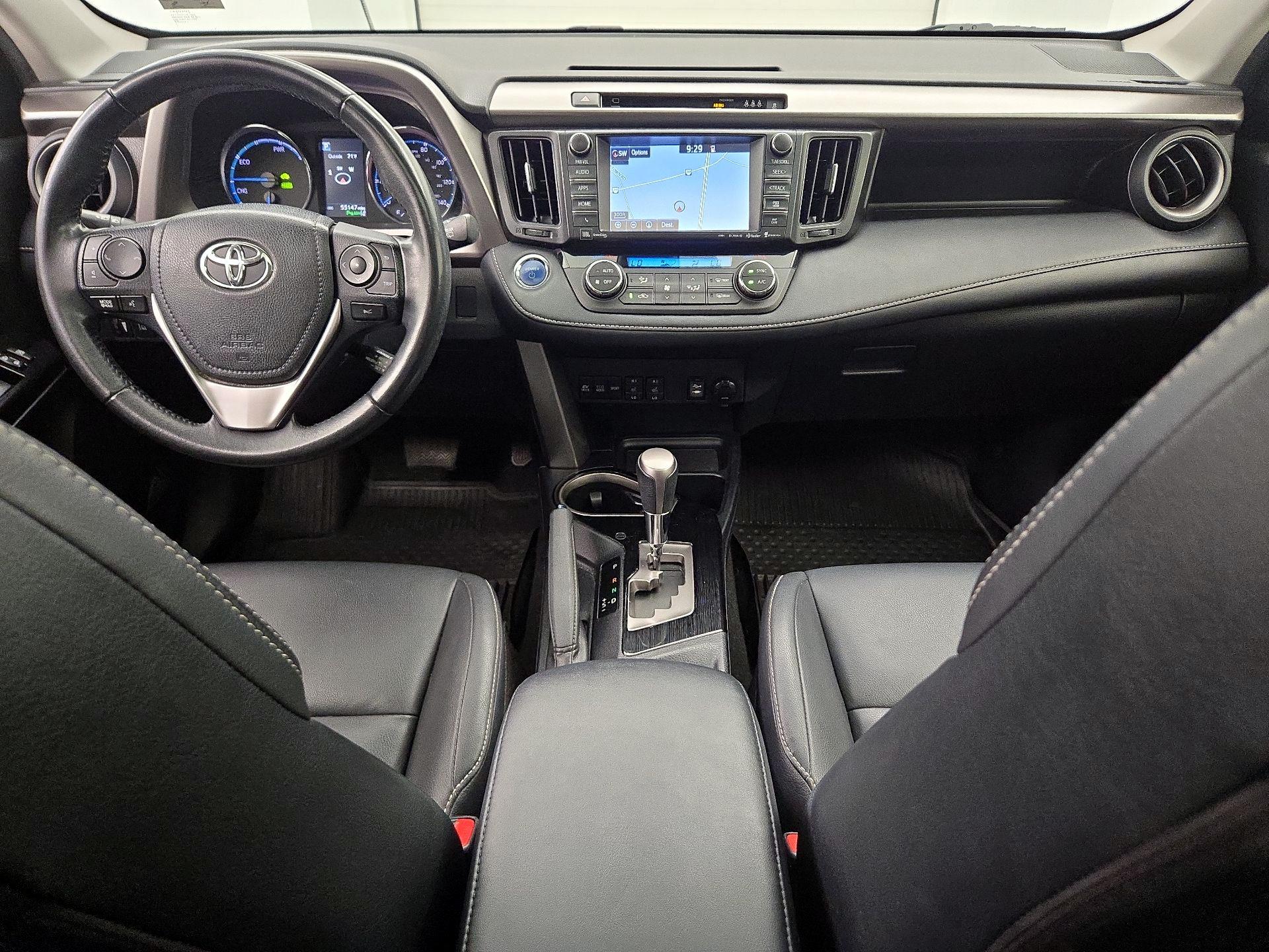 Thumbnail: 2018 Toyota RAV4 - 9