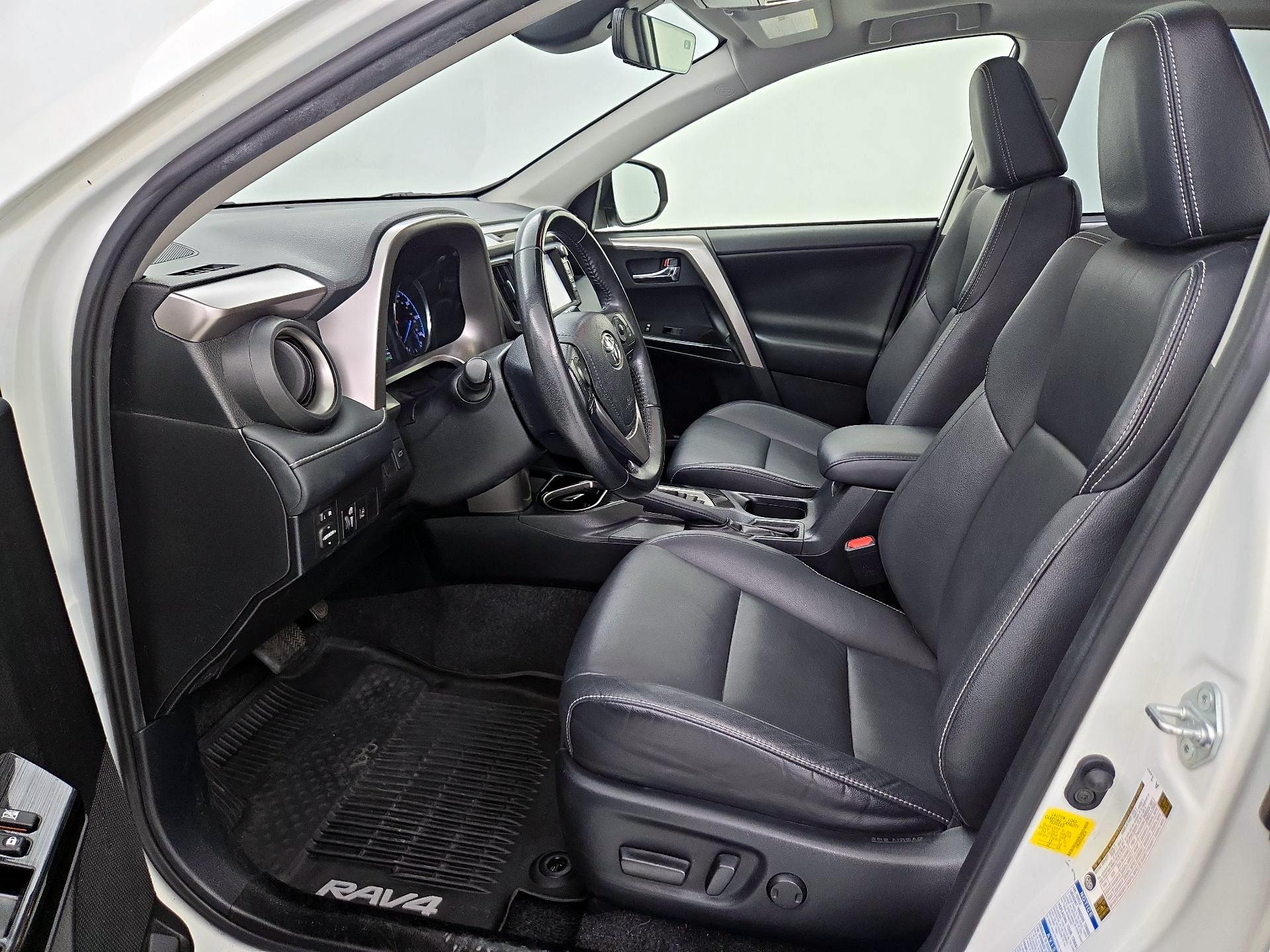 Thumbnail: 2018 Toyota RAV4 - 11