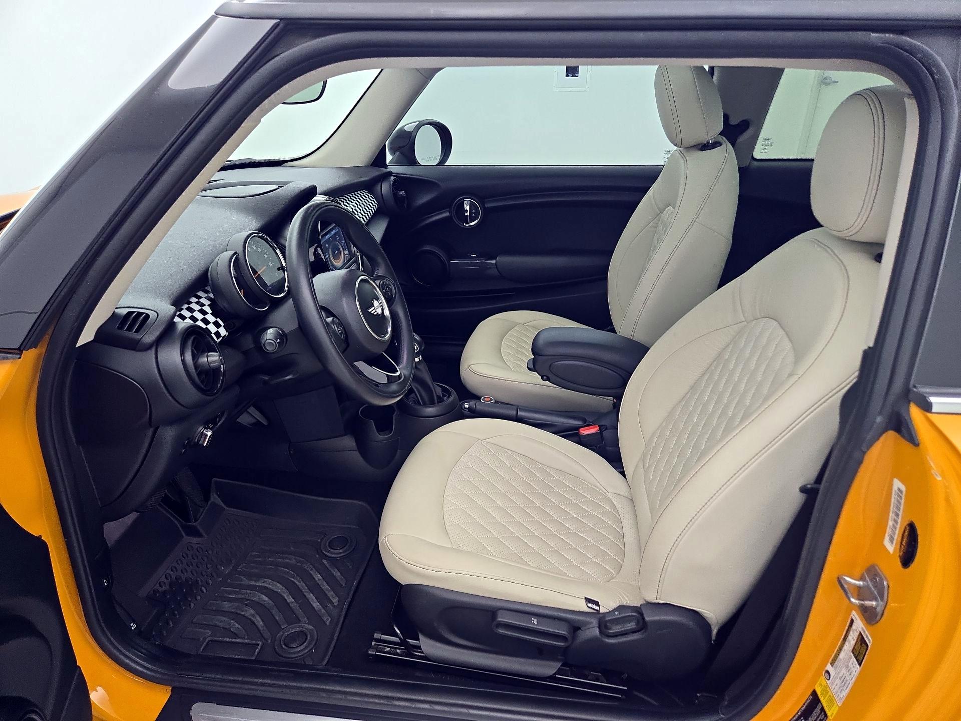 Thumbnail: 2017 MINI Cooper Hardtop - 11