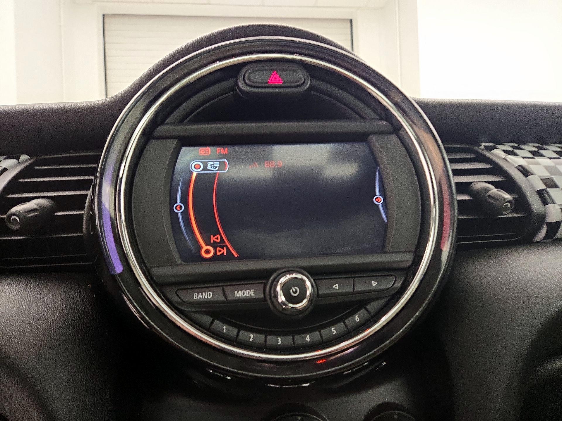 Thumbnail: 2017 MINI Cooper Hardtop - 14