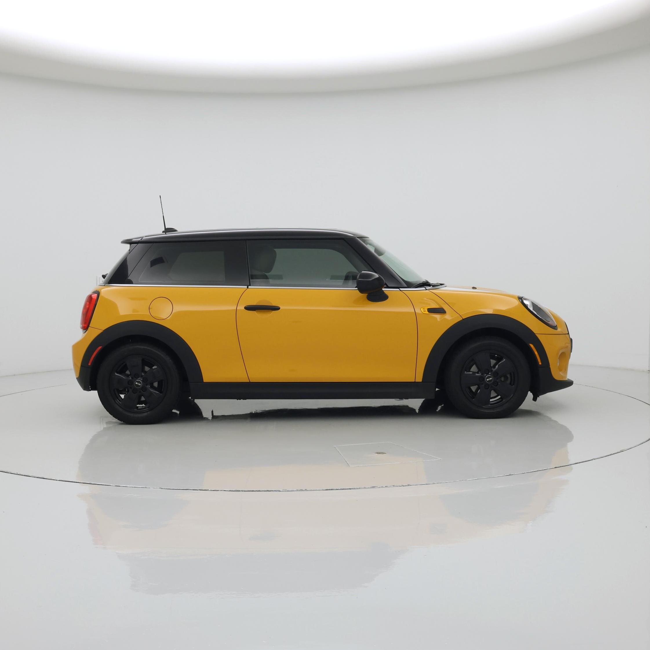 Thumbnail: 2017 MINI Cooper Hardtop - 7