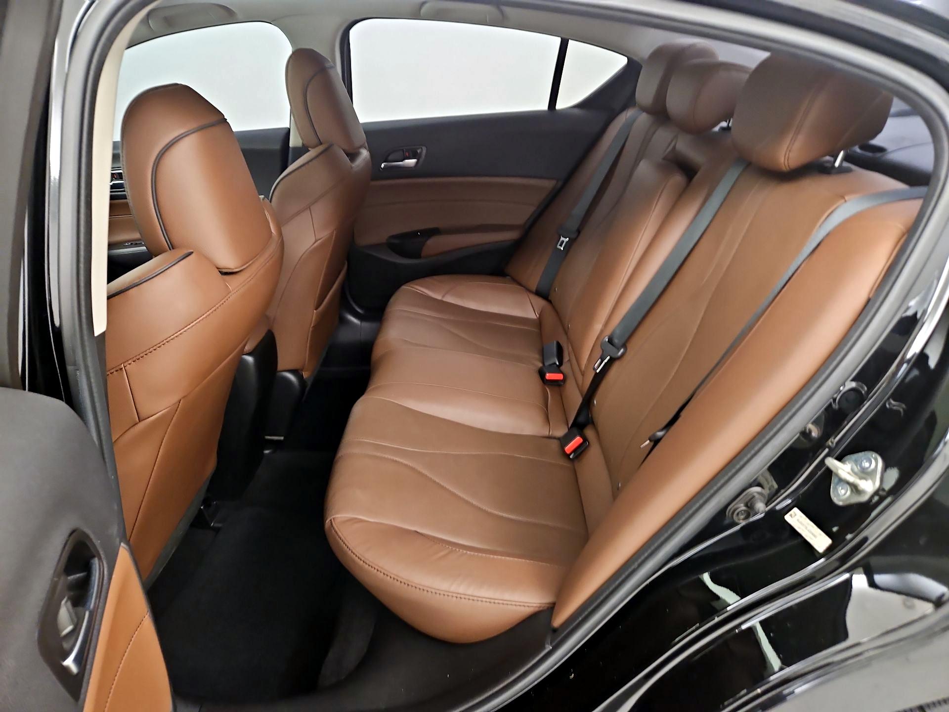 Thumbnail: 2020 Acura ILX - 20
