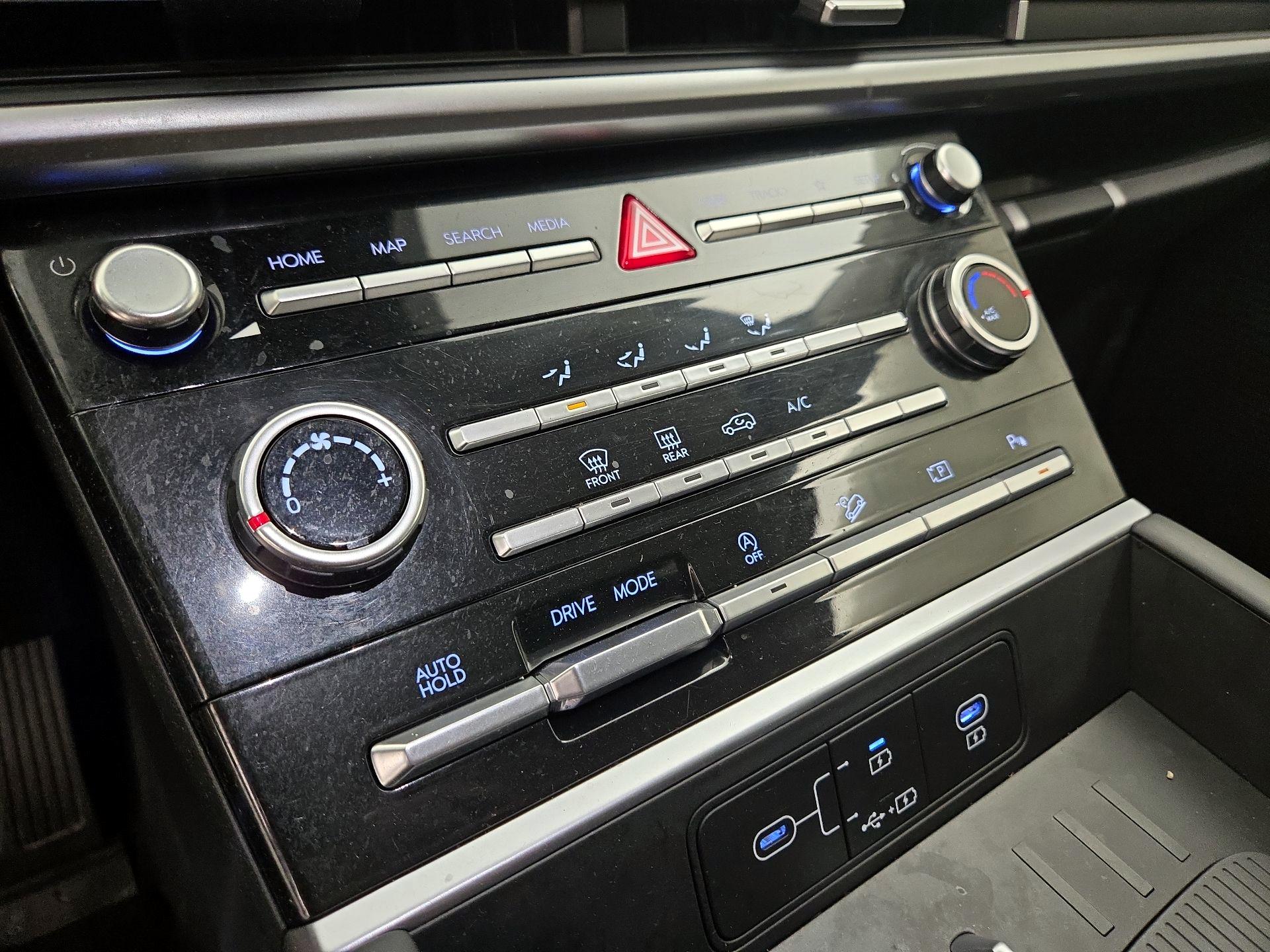 Thumbnail: 2024 Hyundai Santa Fe - 16