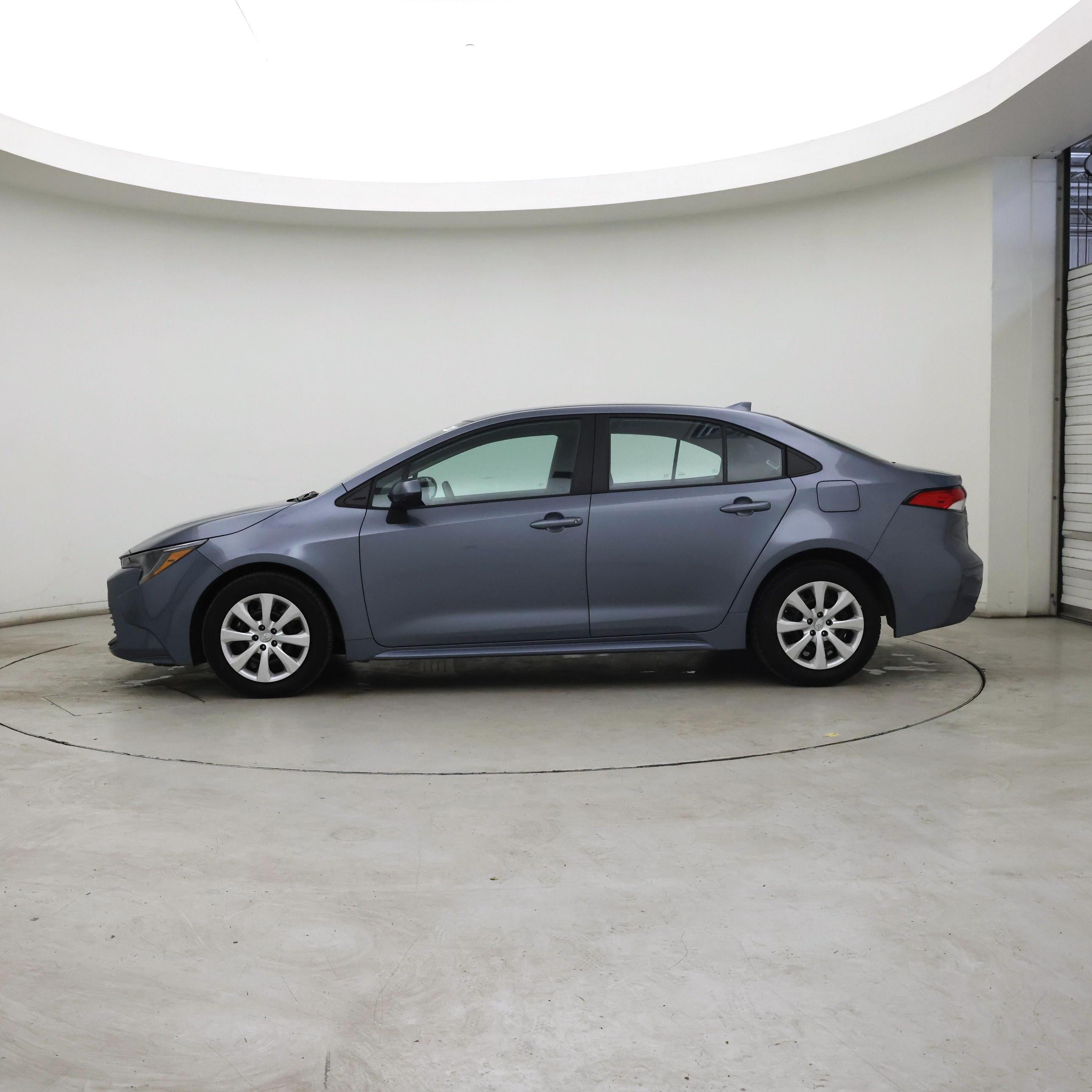 Thumbnail: 2024 Toyota Corolla - 3