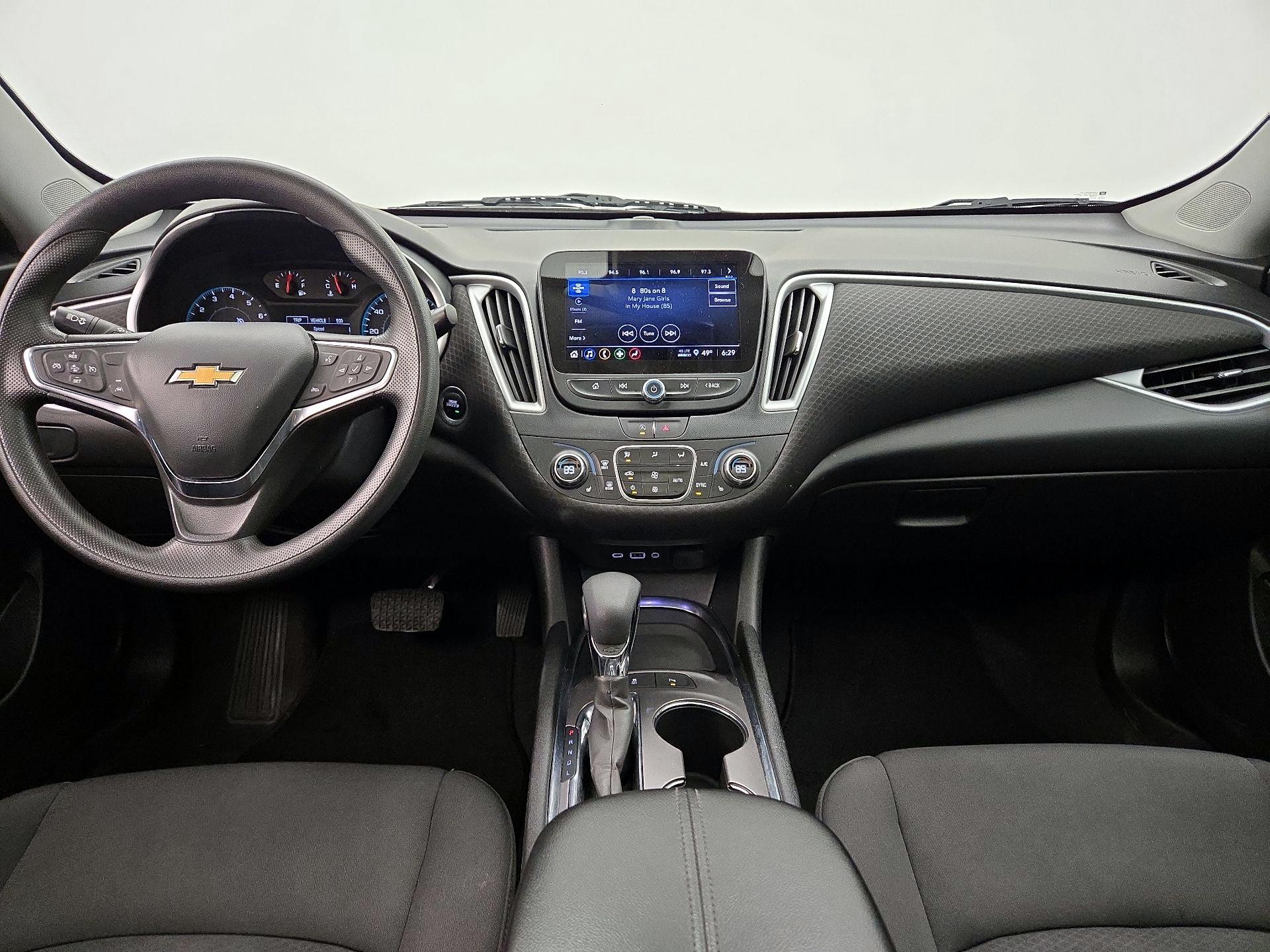 Thumbnail: 2024 Chevrolet Malibu - 9