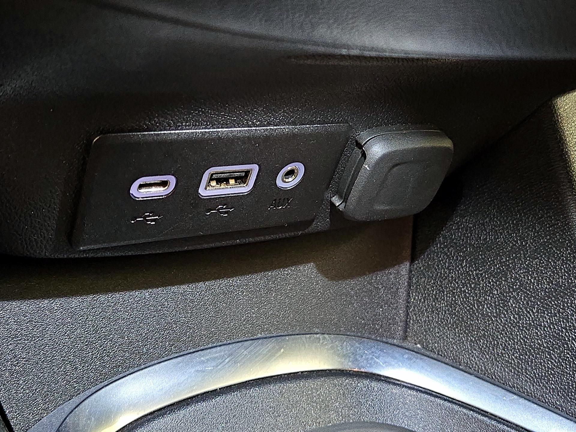 Thumbnail: 2024 Chevrolet Malibu - 17