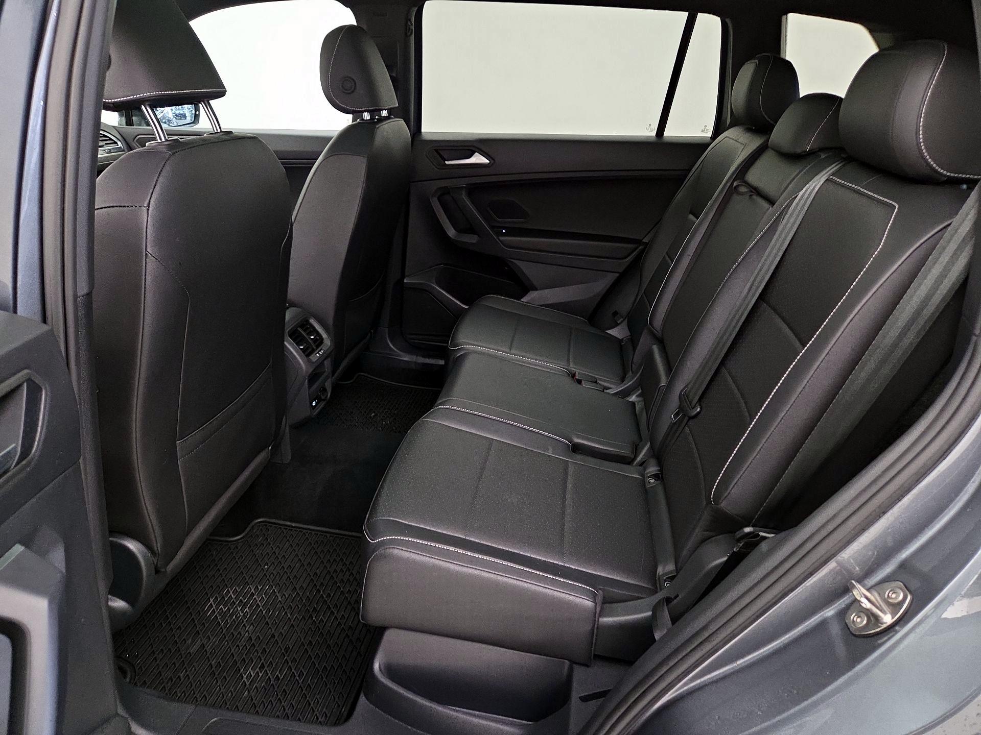 Thumbnail: 2021 Volkswagen Tiguan - 20