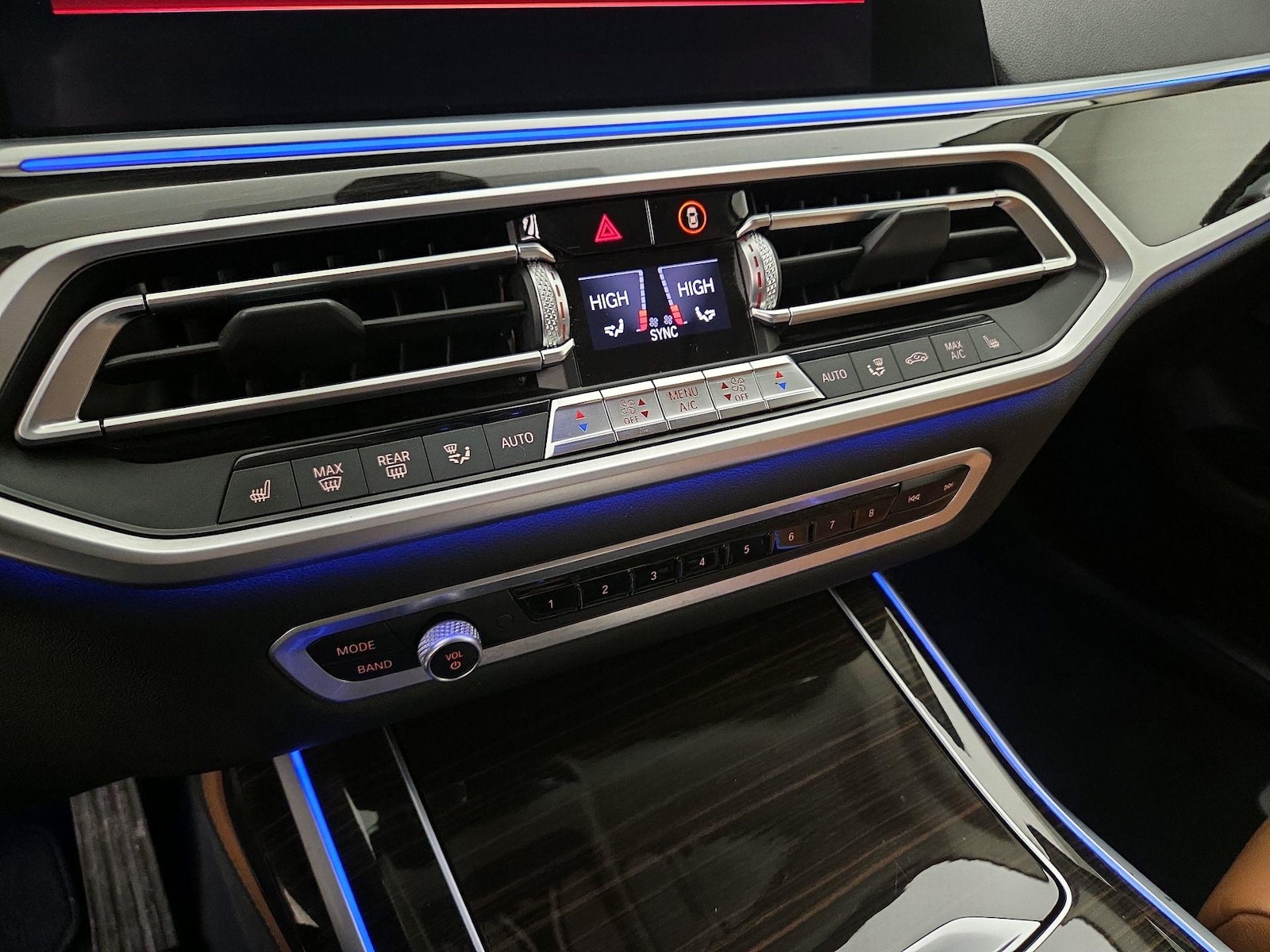 2021 BMW X7 40i - Photo 17