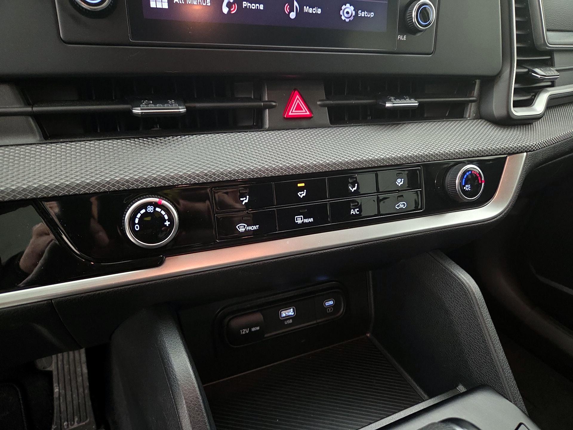 Thumbnail: 2024 Kia Sportage - 16