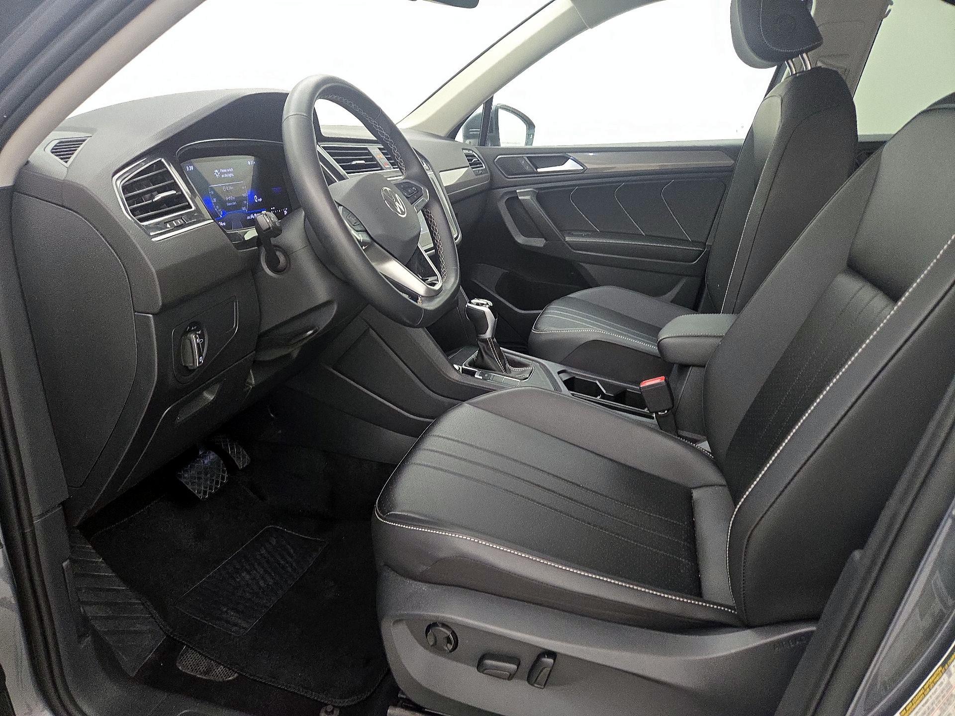 Thumbnail: 2024 Volkswagen Tiguan - 11