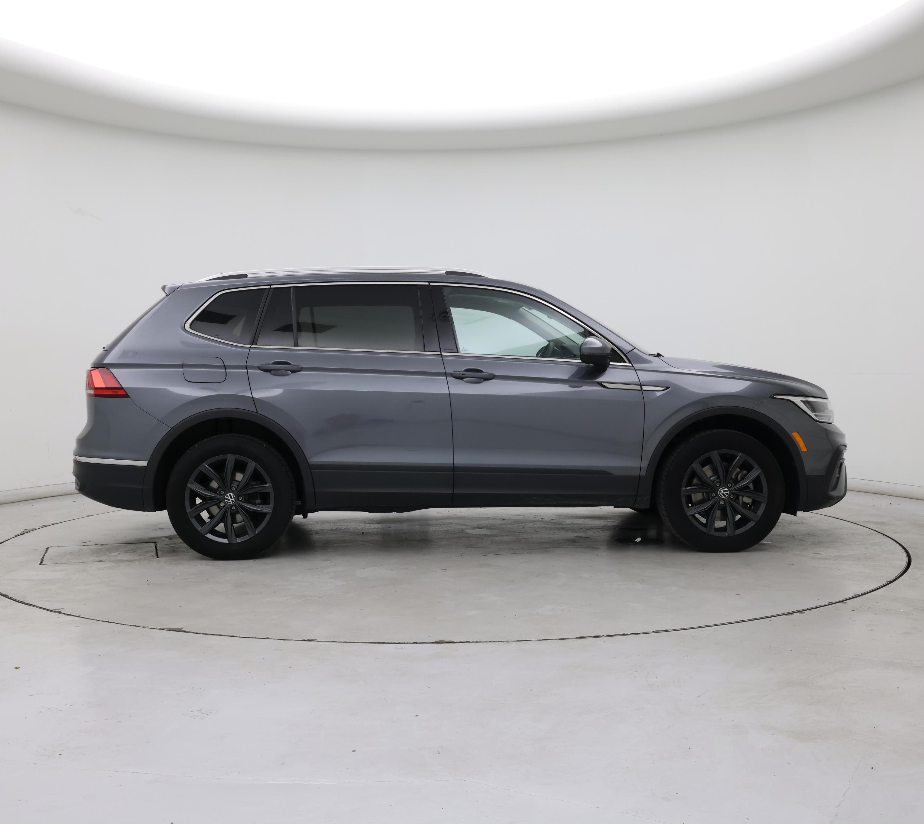 Thumbnail: 2024 Volkswagen Tiguan - 7