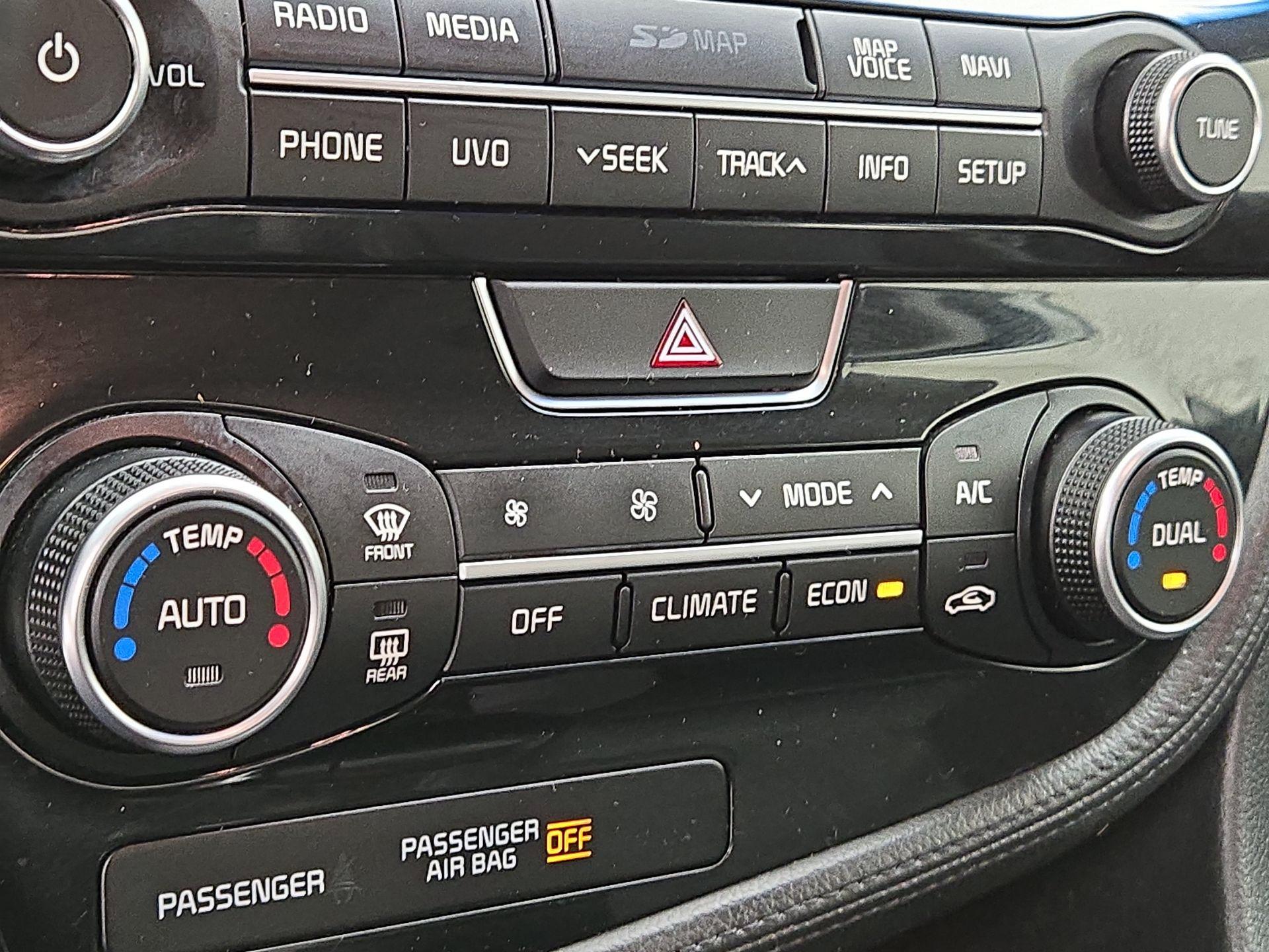 Thumbnail: 2015 Kia Optima - 16