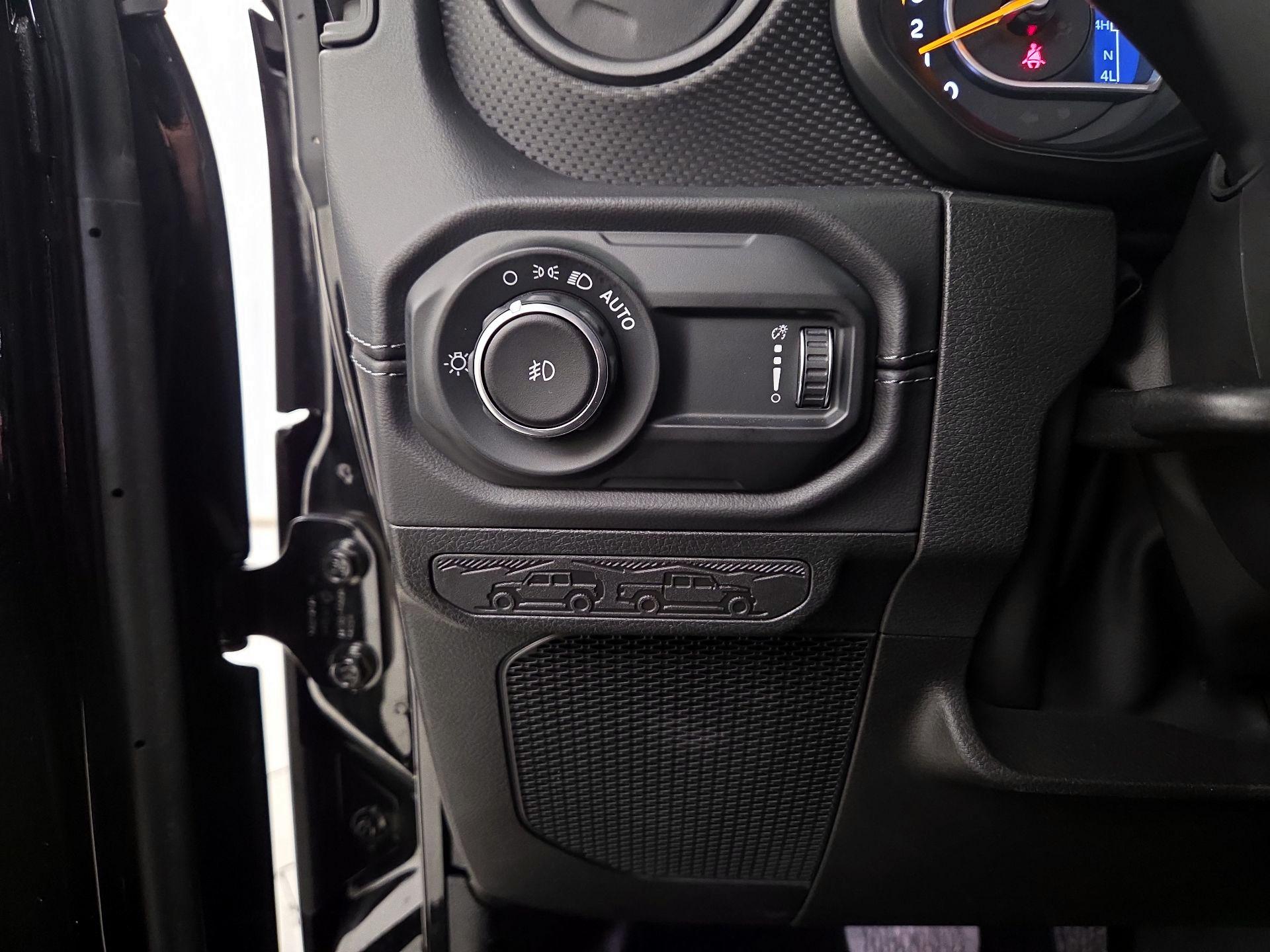 Thumbnail: 2025 Jeep Wrangler - 13