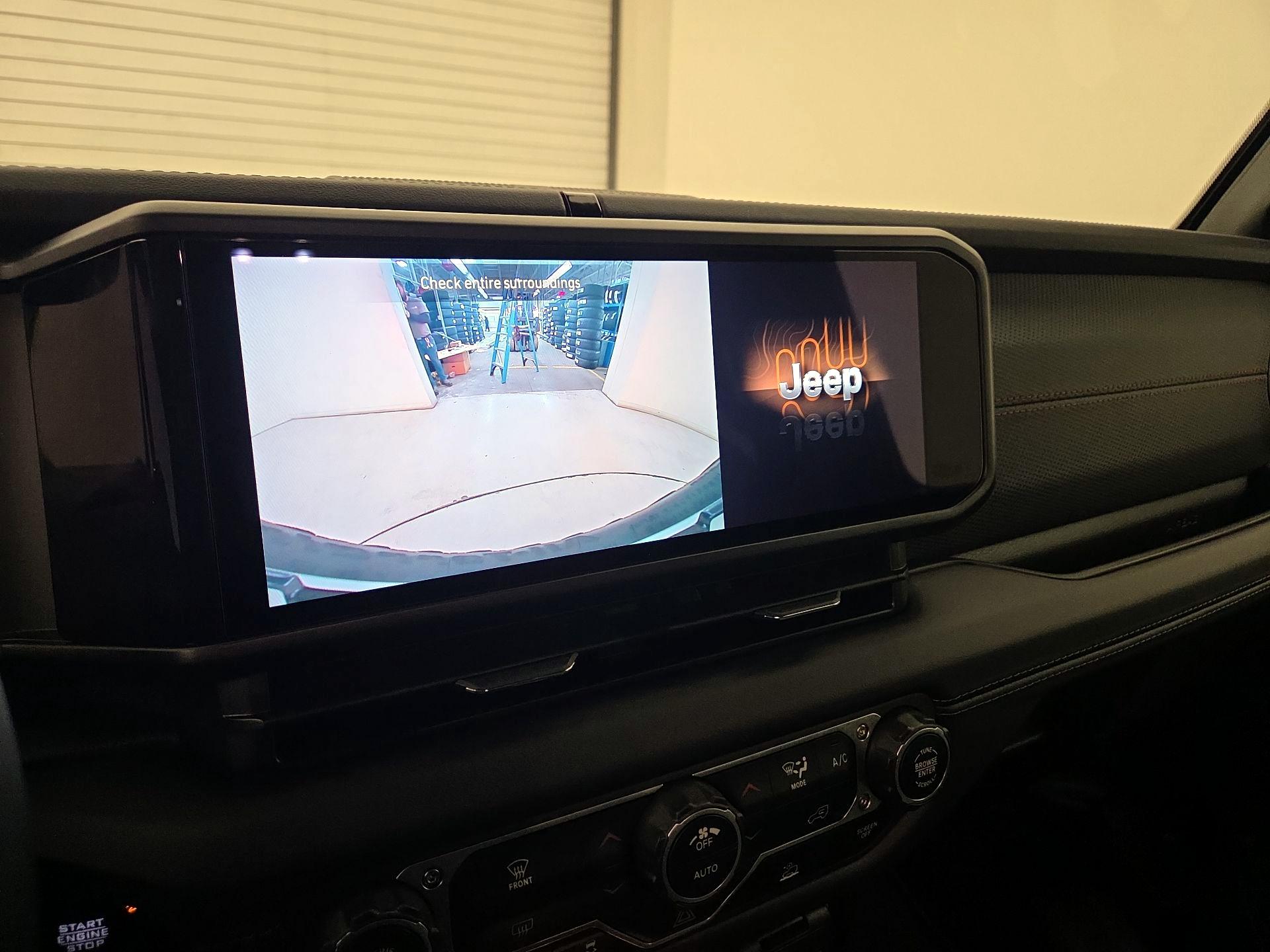 Thumbnail: 2025 Jeep Wrangler - 14