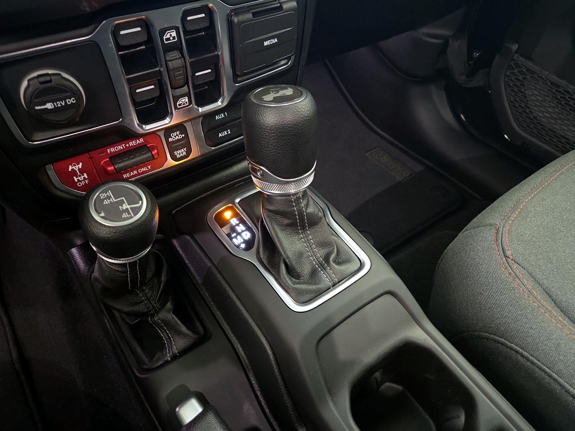 Thumbnail: 2025 Jeep Wrangler - 17