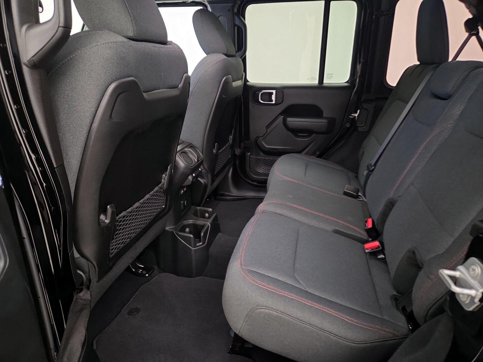 Thumbnail: 2025 Jeep Wrangler - 18