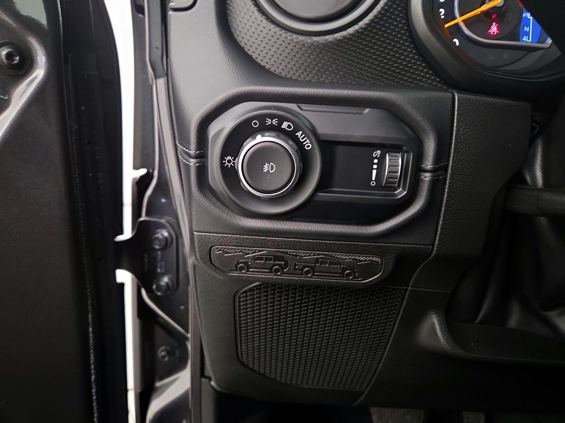 Thumbnail: 2025 Jeep Wrangler - 13