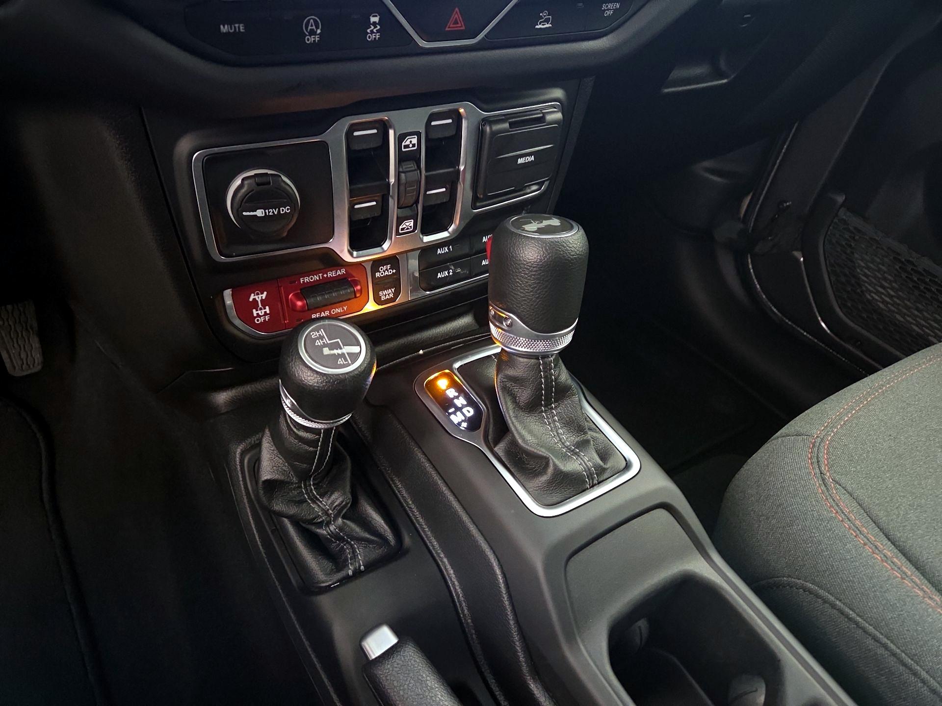 Thumbnail: 2025 Jeep Wrangler - 17