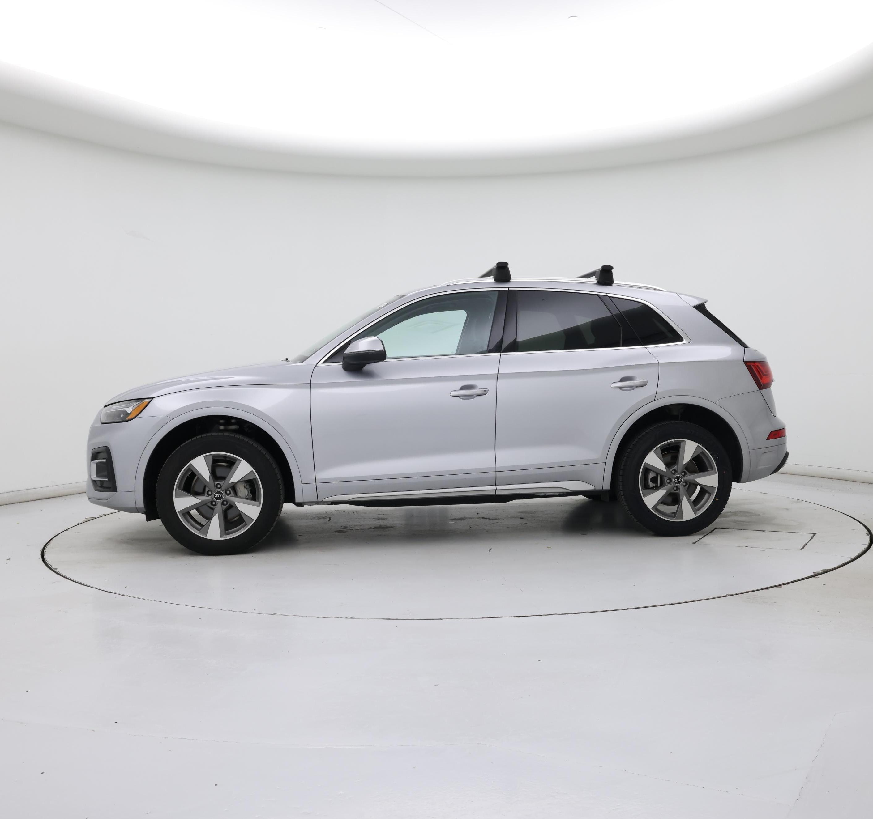 Thumbnail: 2023 Audi Q5 - 3