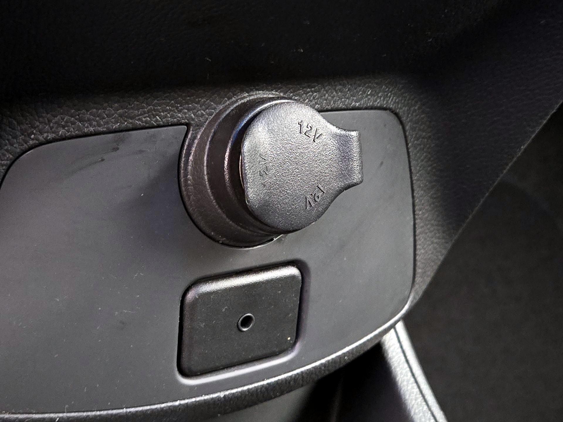 Thumbnail: 2015 Chevrolet Spark - 16