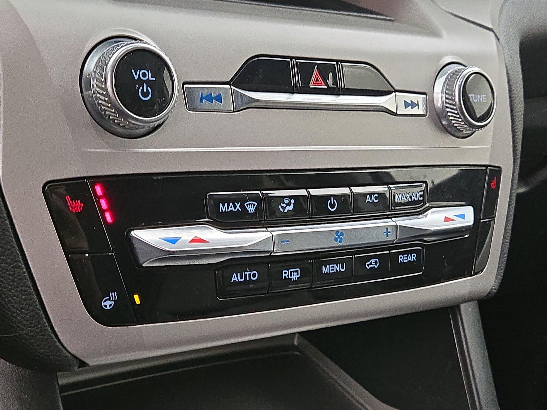 Thumbnail: 2023 Ford Explorer - 15