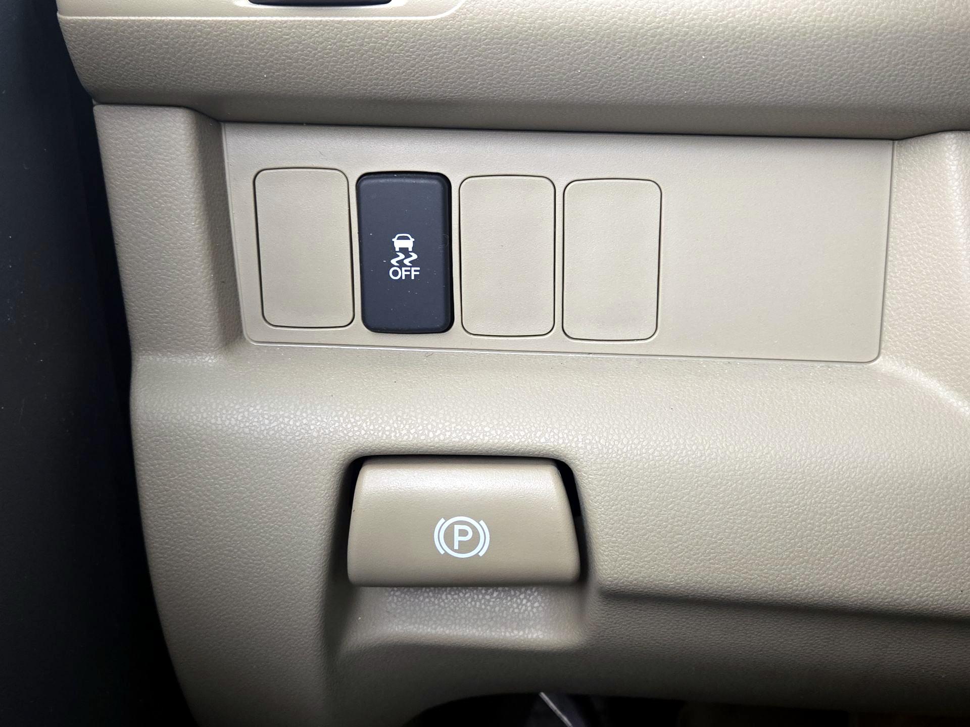 Thumbnail: 2015 Honda Pilot - 13