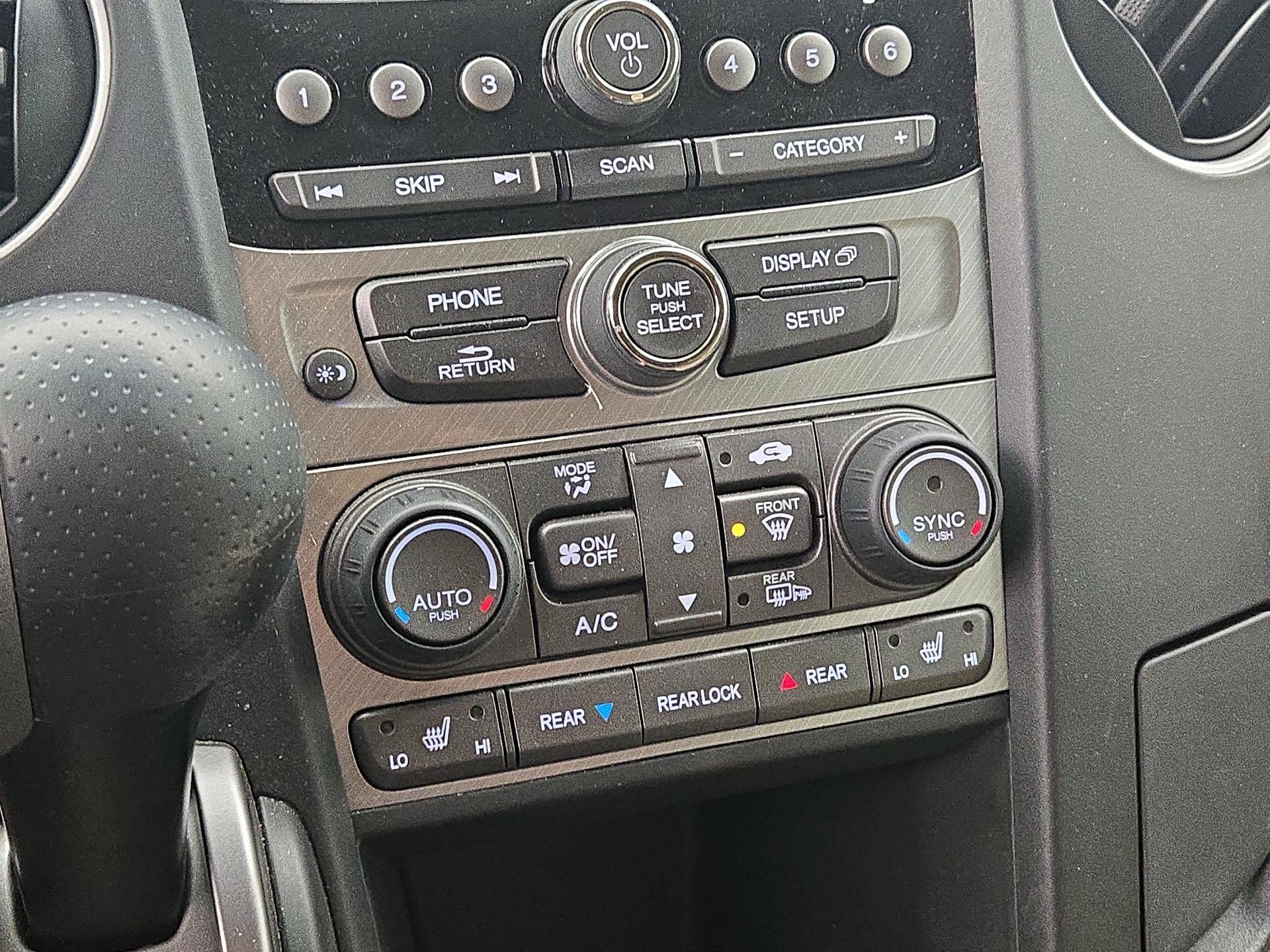 Thumbnail: 2015 Honda Pilot - 16