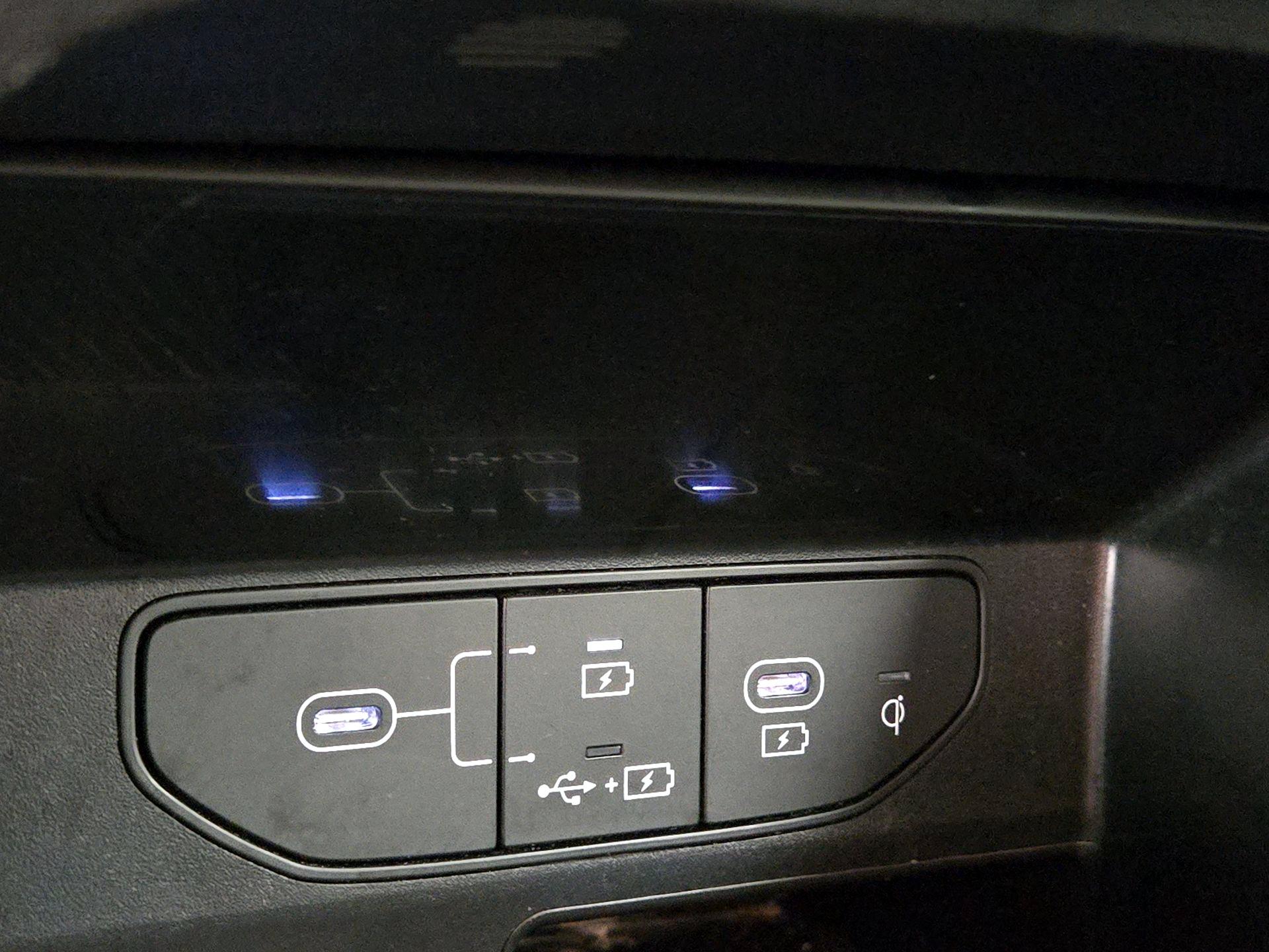 Thumbnail: 2024 Kia Sorento - 18