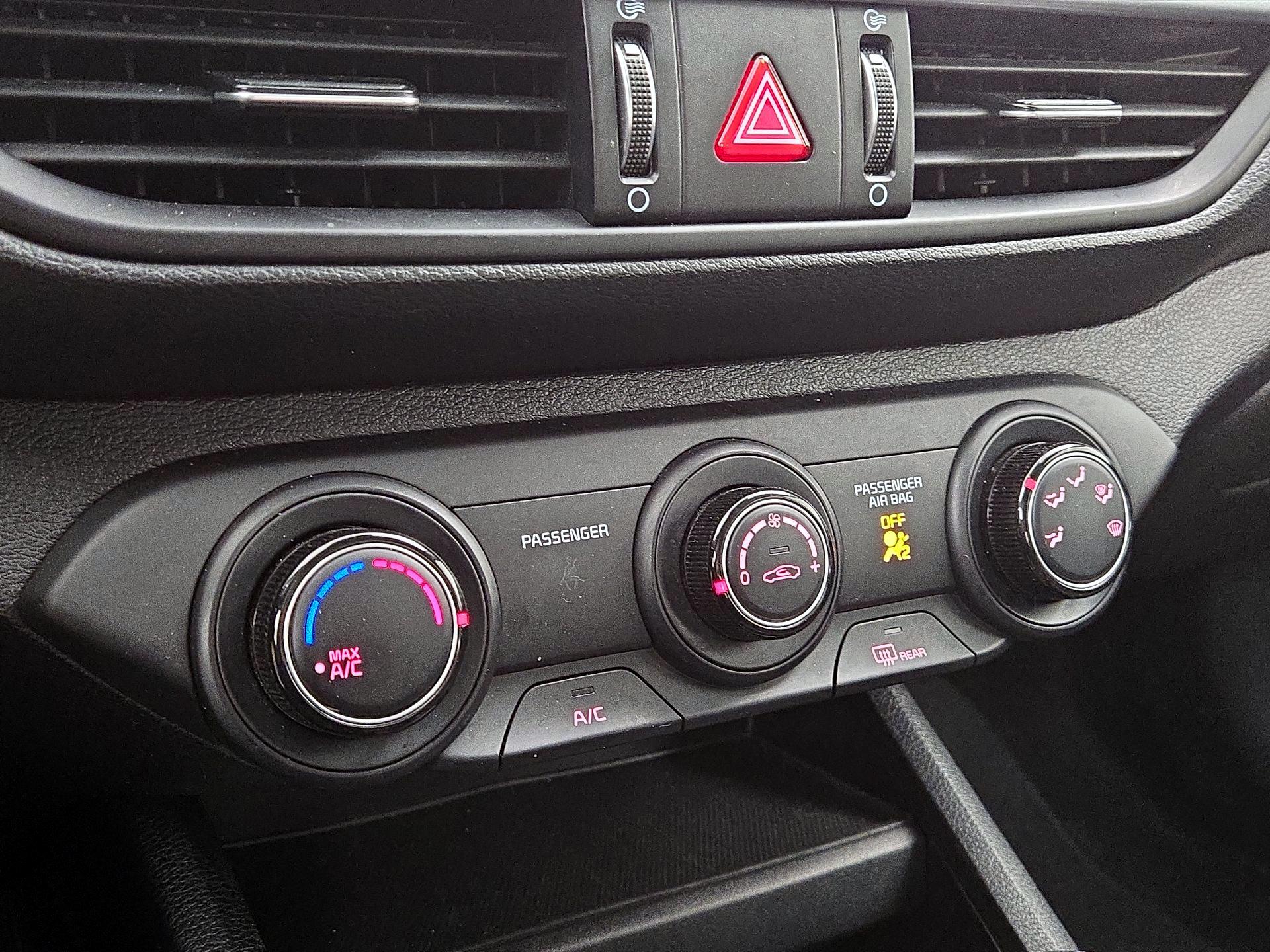 Thumbnail: 2024 Kia Forte - 16