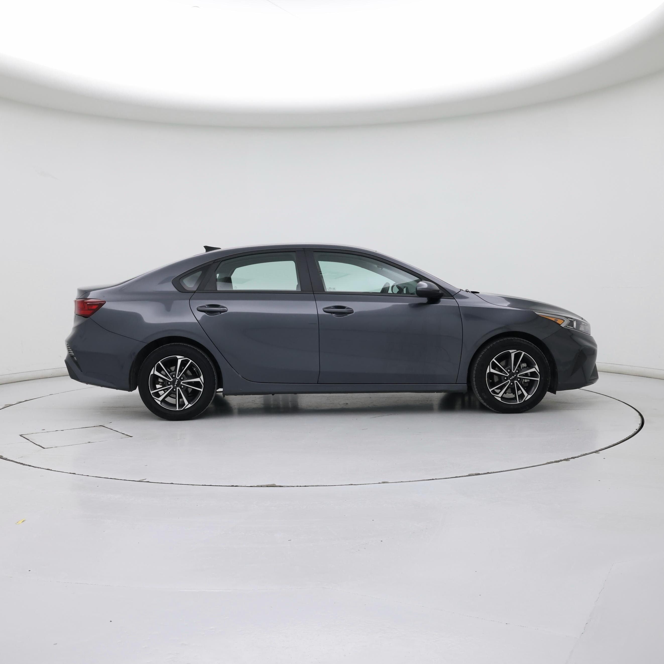 Thumbnail: 2024 Kia Forte - 7