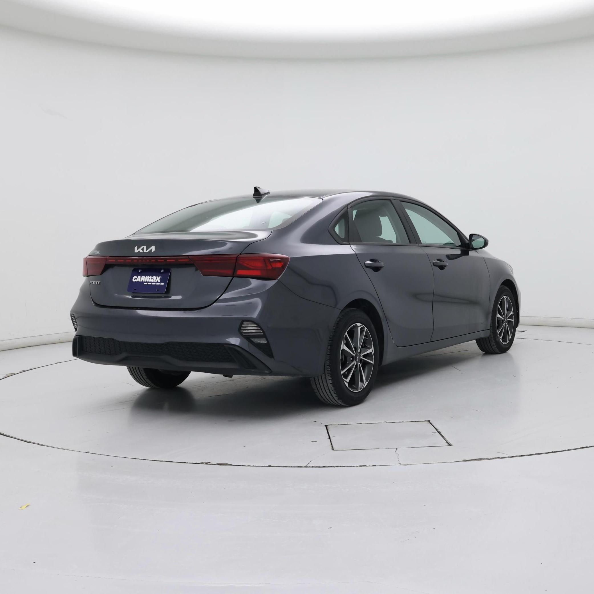 Thumbnail: 2024 Kia Forte - 8