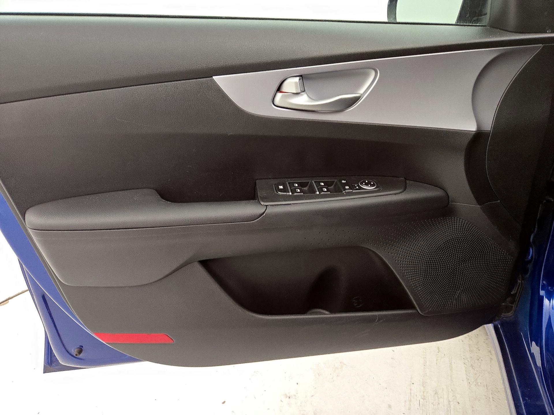 Thumbnail: 2024 Kia Forte - 12