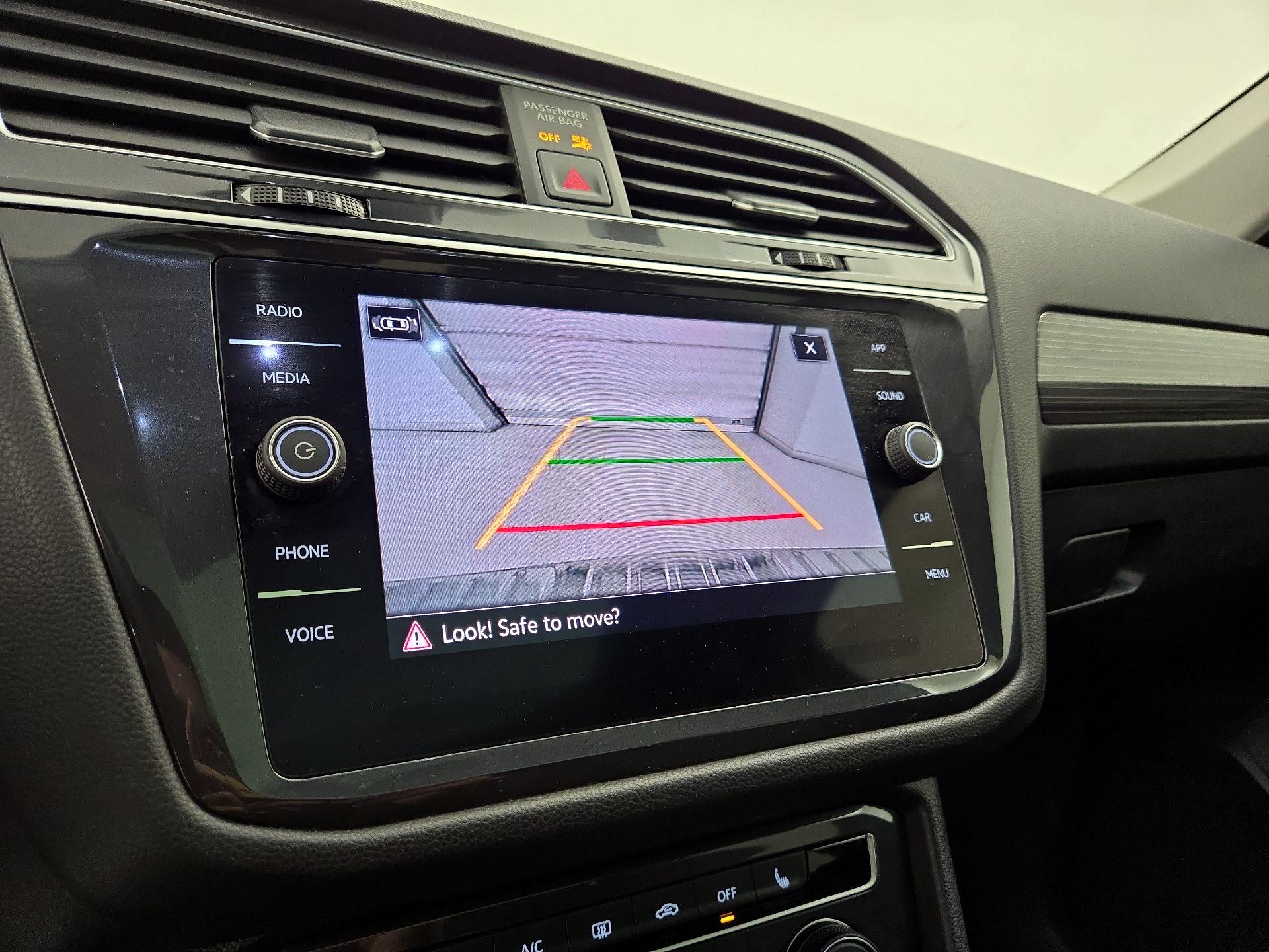 Thumbnail: 2024 Volkswagen Tiguan - 14