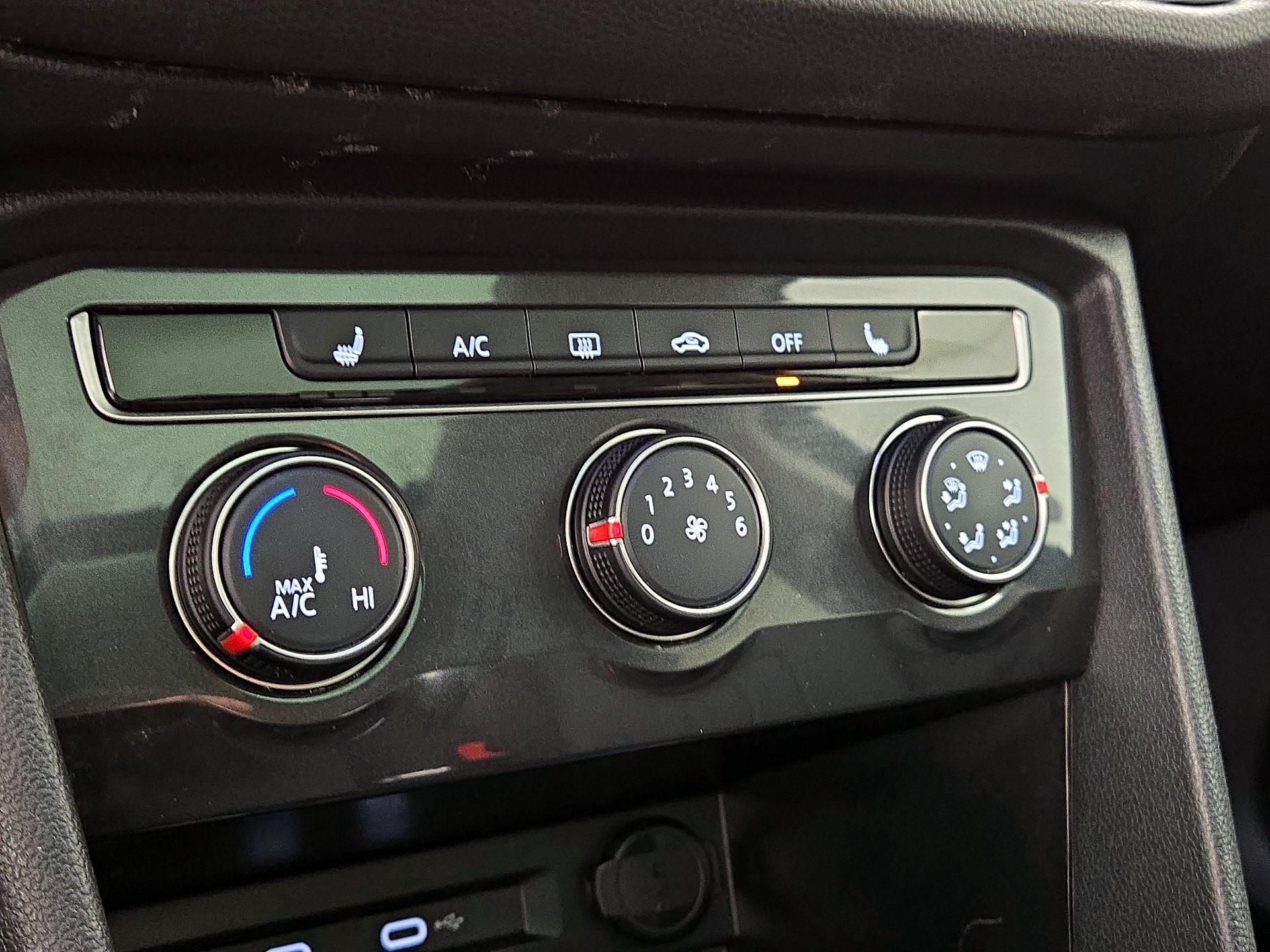 Thumbnail: 2024 Volkswagen Tiguan - 16