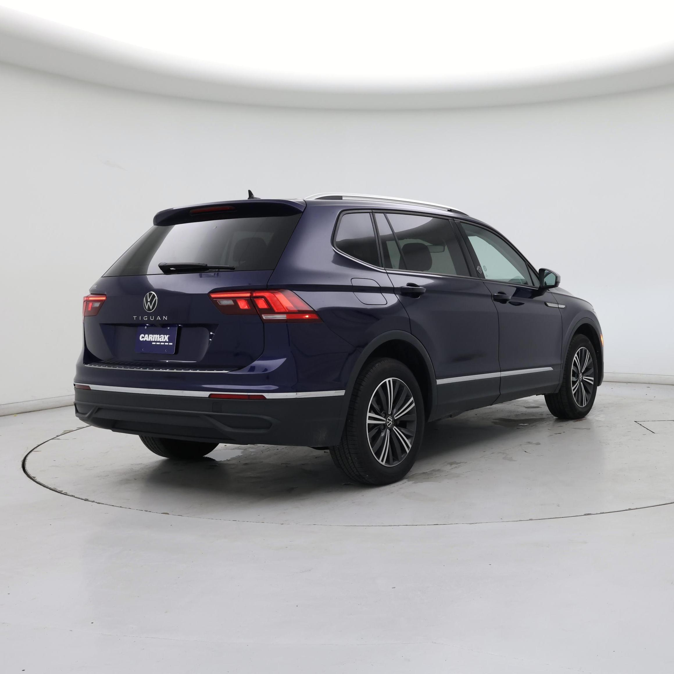 Thumbnail: 2024 Volkswagen Tiguan - 8