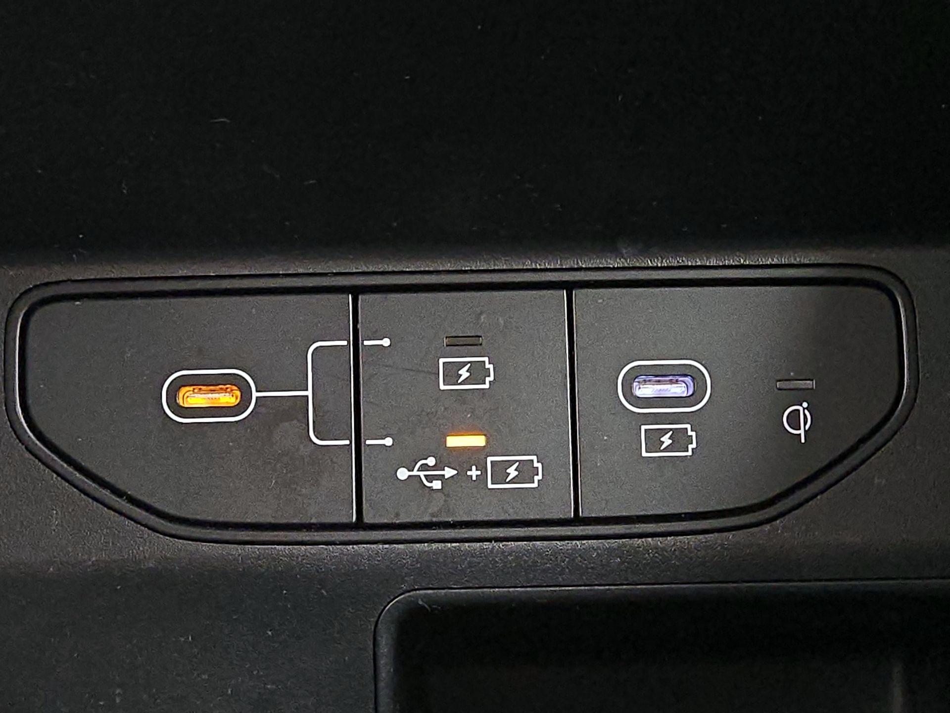 Thumbnail: 2024 Kia Sorento - 19